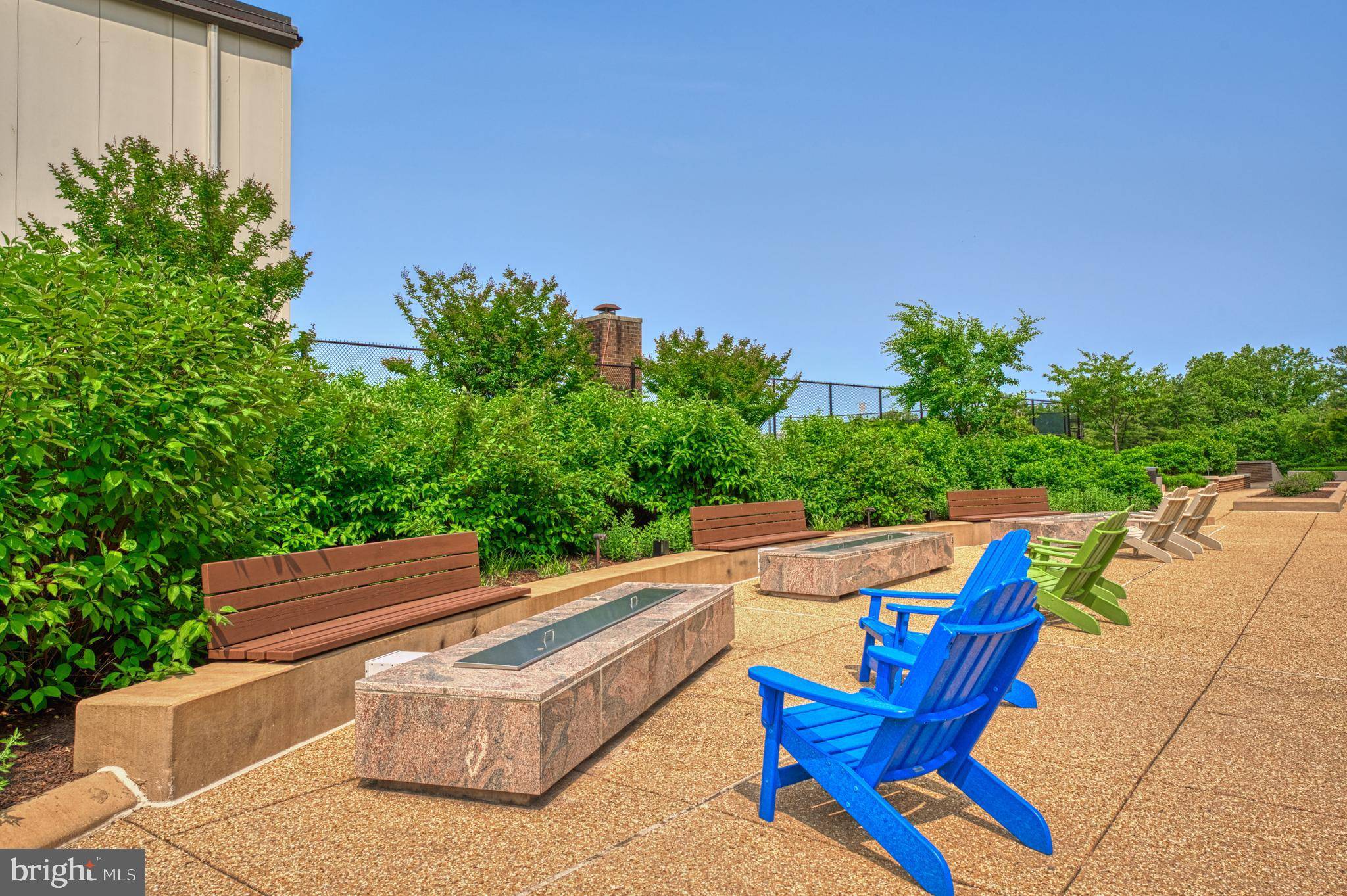 Mclean, VA 22102,1800 OLD MEADOW RD. #812