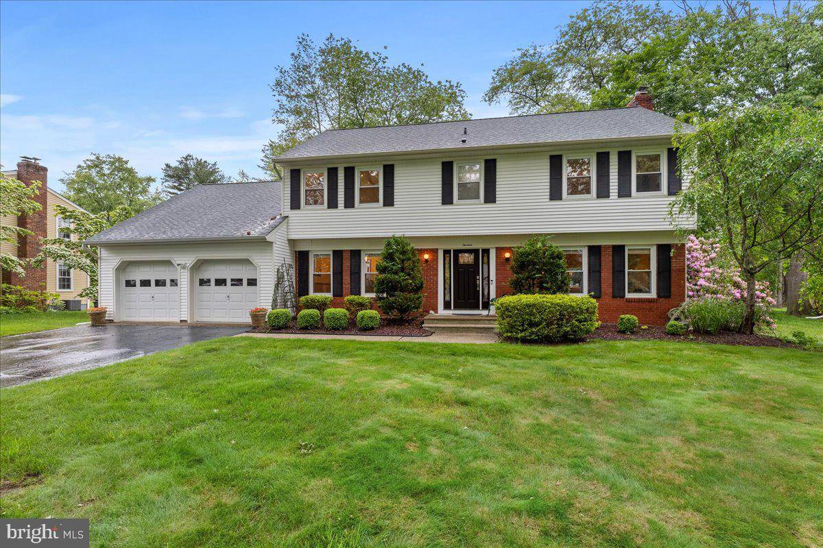 Princeton Junction, NJ 08550,13 BERKSHIRE DR