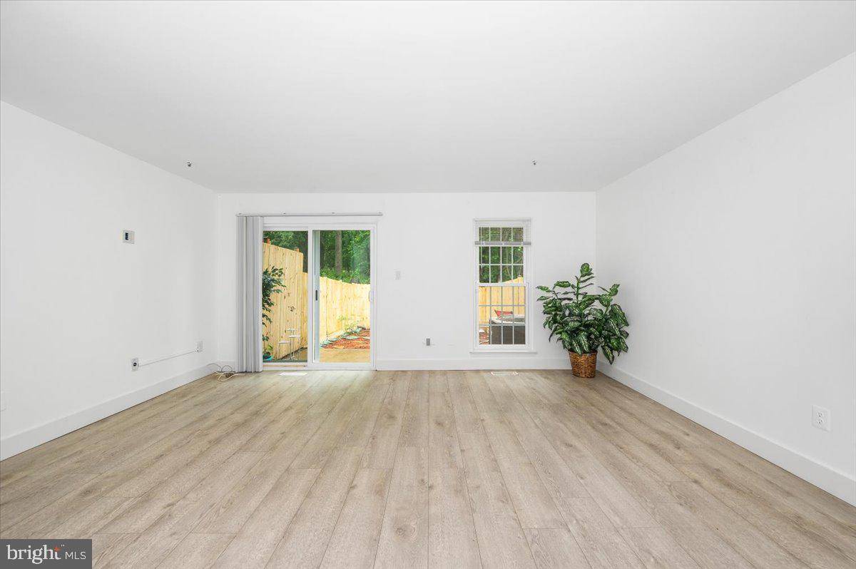 Gaithersburg, MD 20878,16110 HAYSHIRE CT