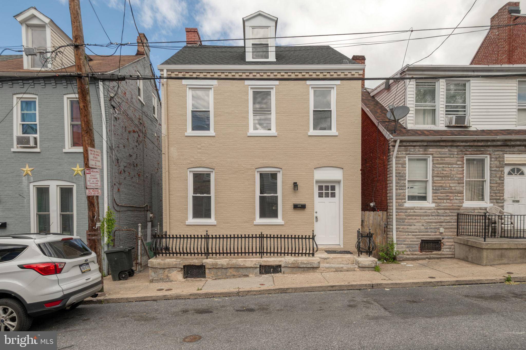 Lancaster, PA 17603,541 HIGH ST