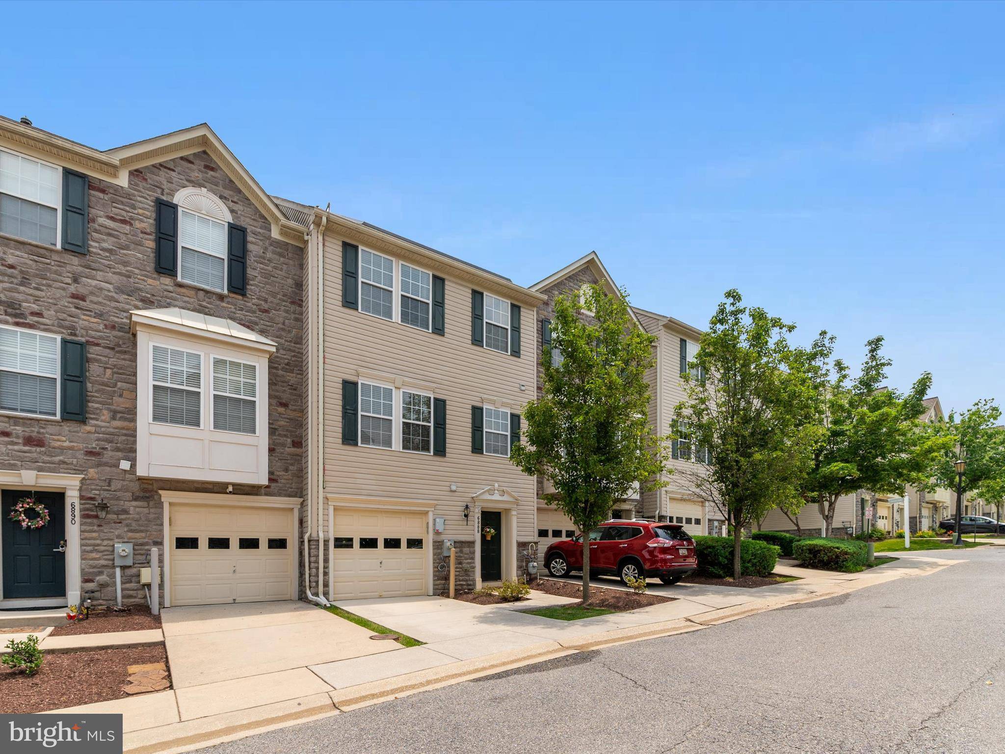 Elkridge, MD 21075,6888 TASKER FLS