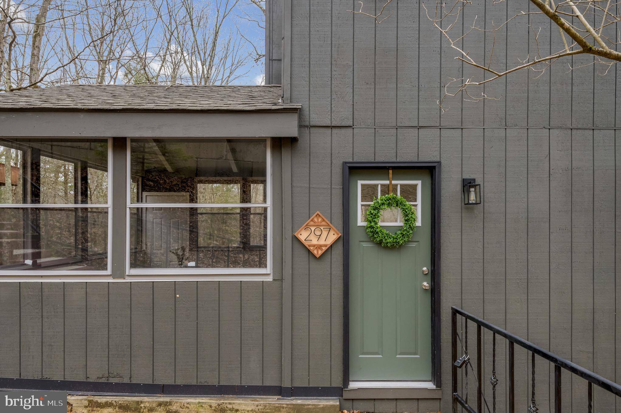 Bushkill, PA 18324,297 BRENTWOOD DR