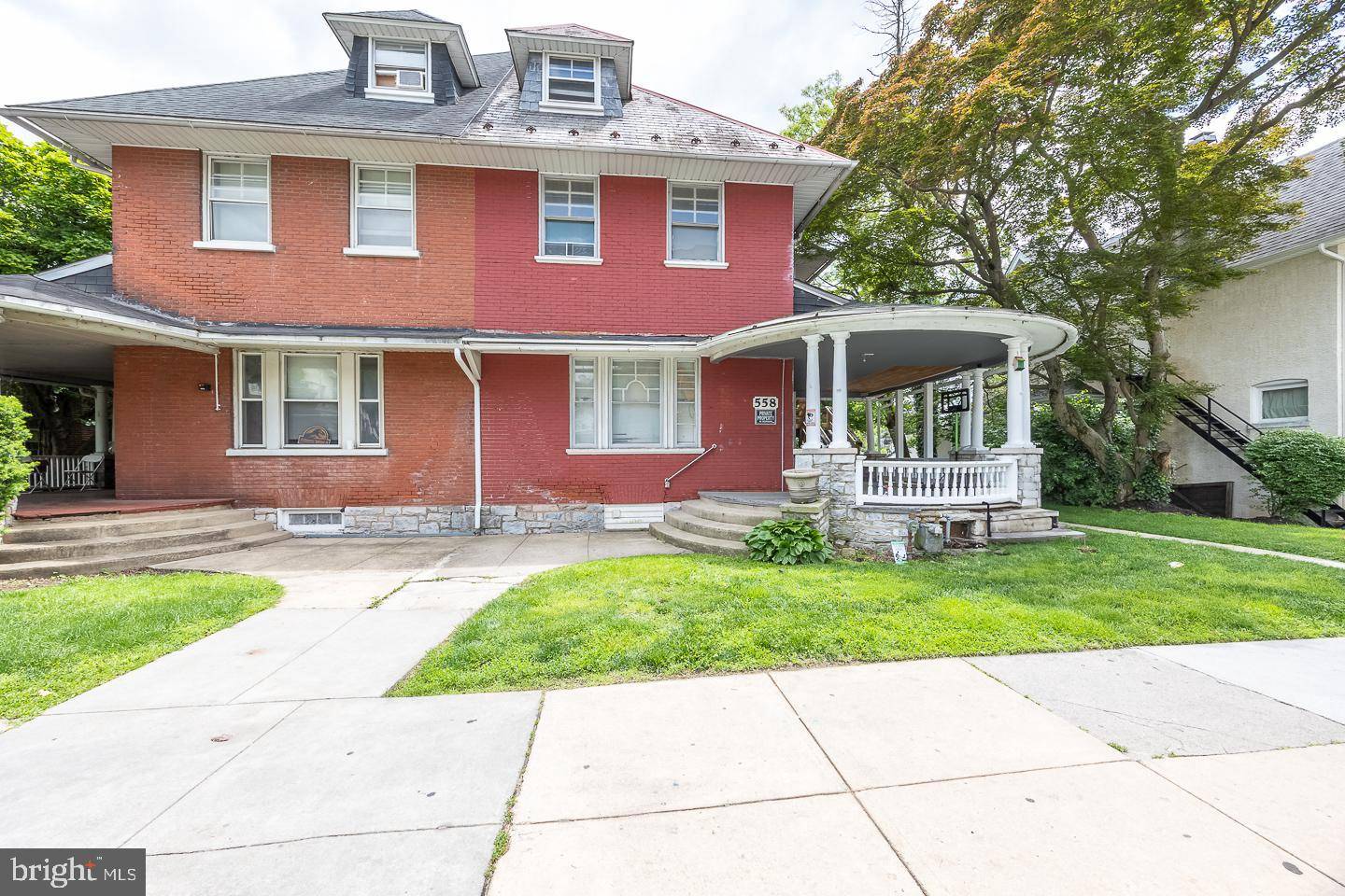 Coatesville, PA 19320,558 E LINCOLN HWY