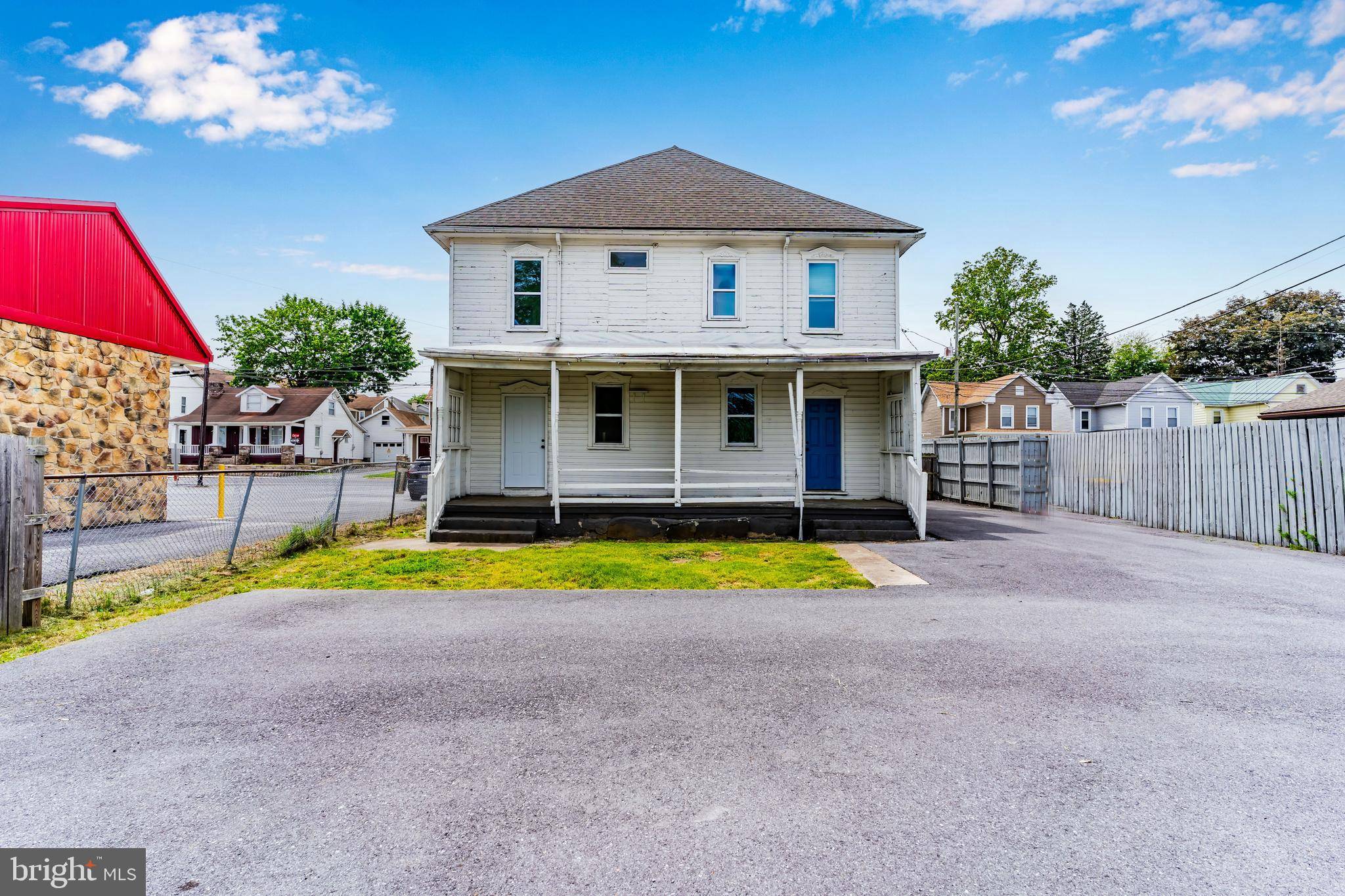 Shippensburg, PA 17257,205 QUEEN ST