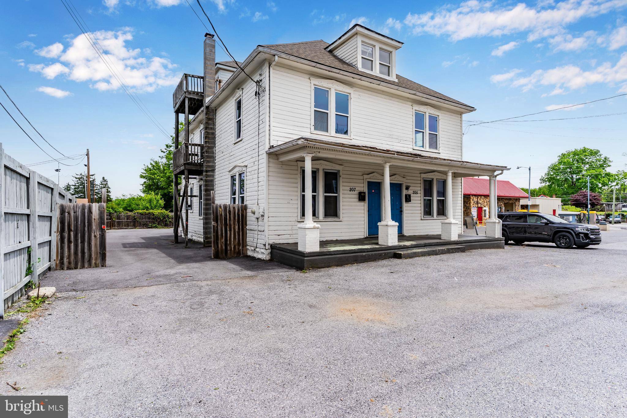 Shippensburg, PA 17257,205 QUEEN ST
