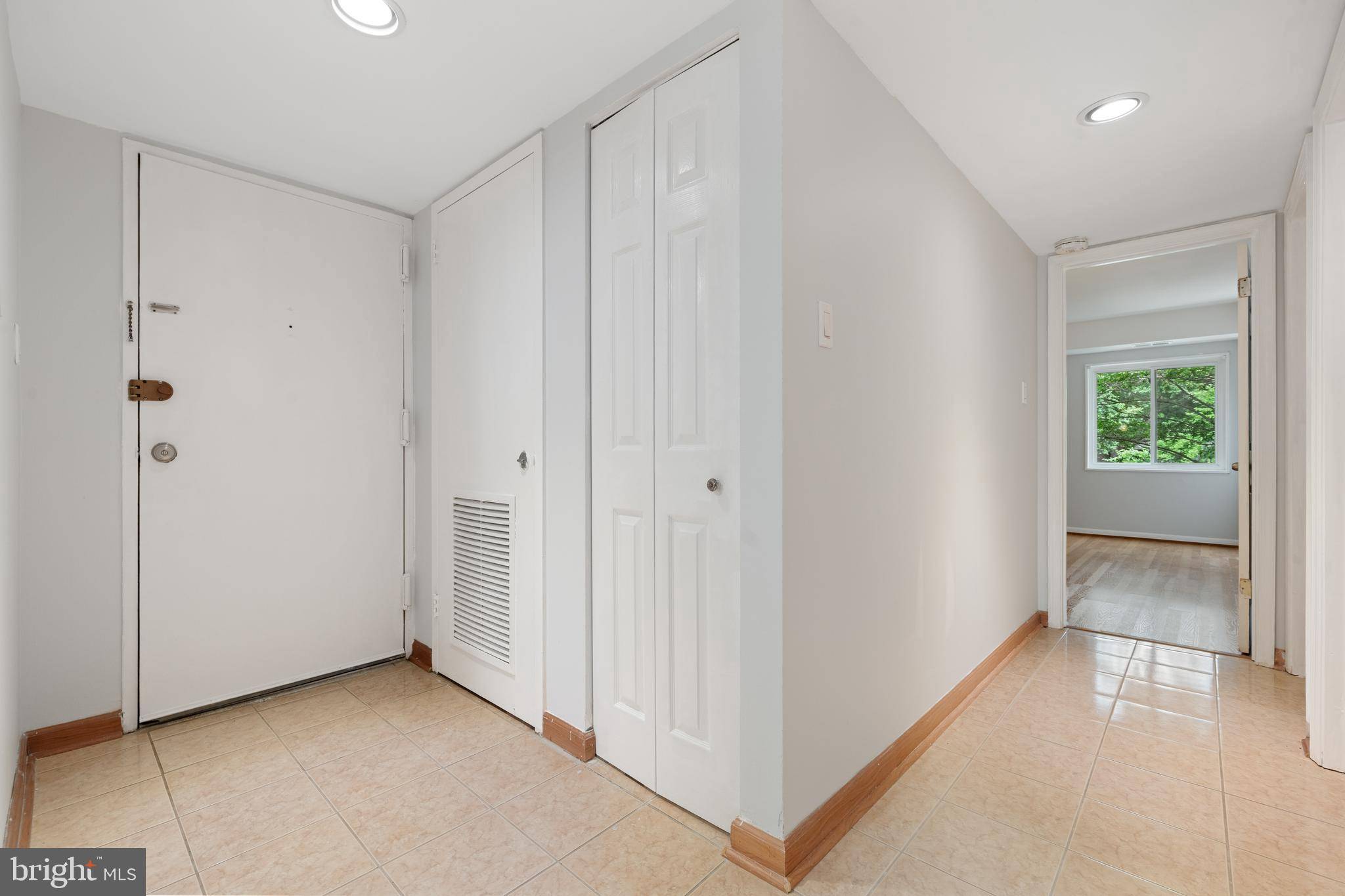 Reston, VA 20190,1536 NORTHGATE SQ #21
