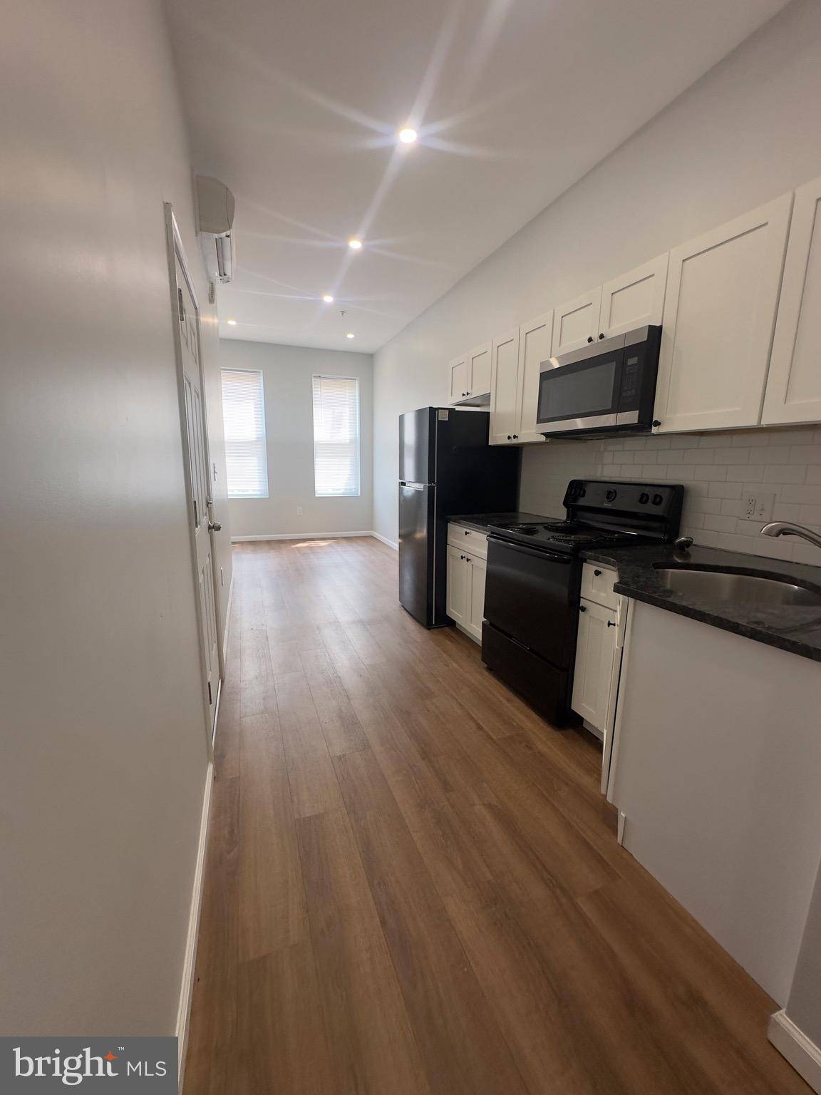 Philadelphia, PA 19133,1211 W CAMBRIA ST