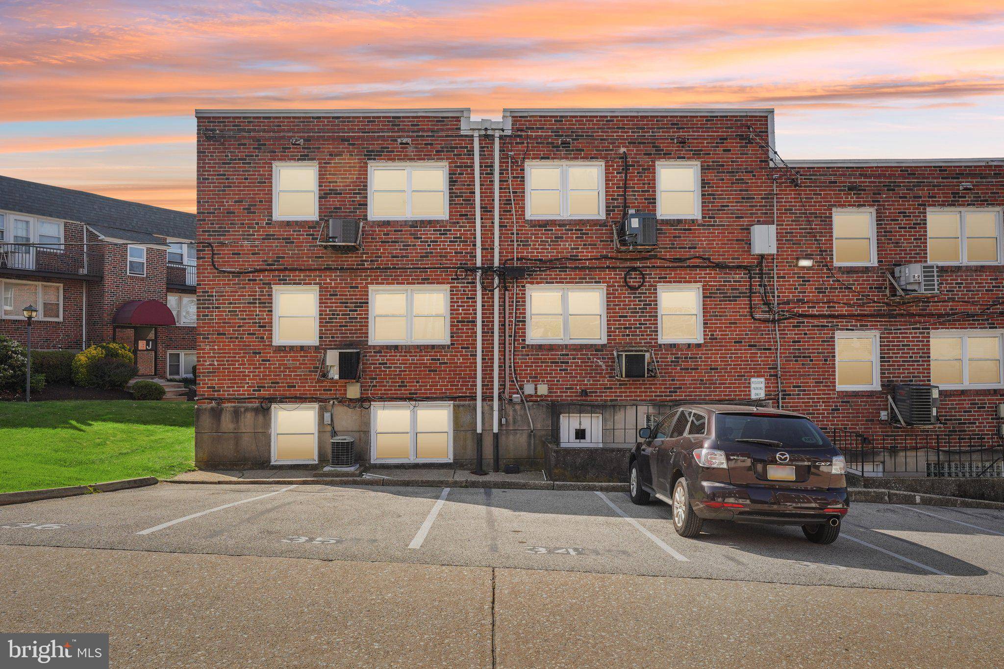 Philadelphia, PA 19128,6901-29 VALLEY AVE #H2