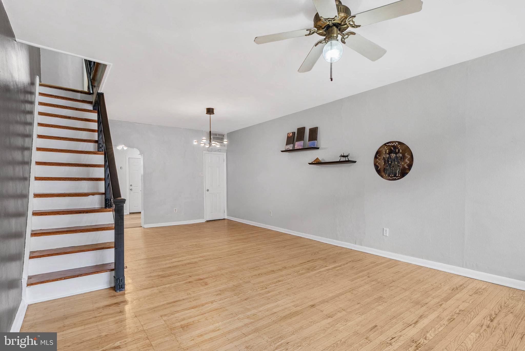 Philadelphia, PA 19148,1936 S SARTAIN ST