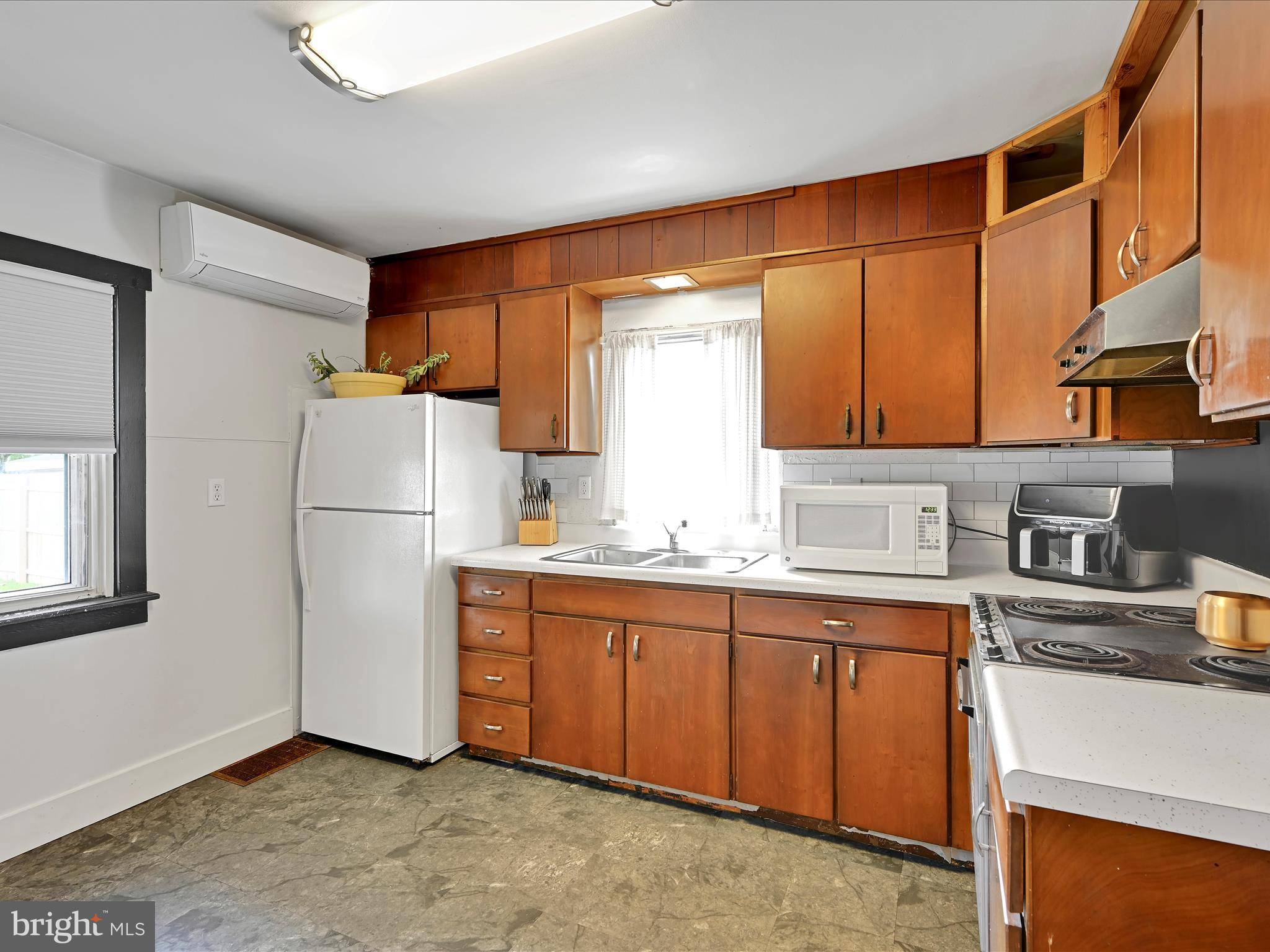 Lebanon, PA 17042,512 WORTH ST