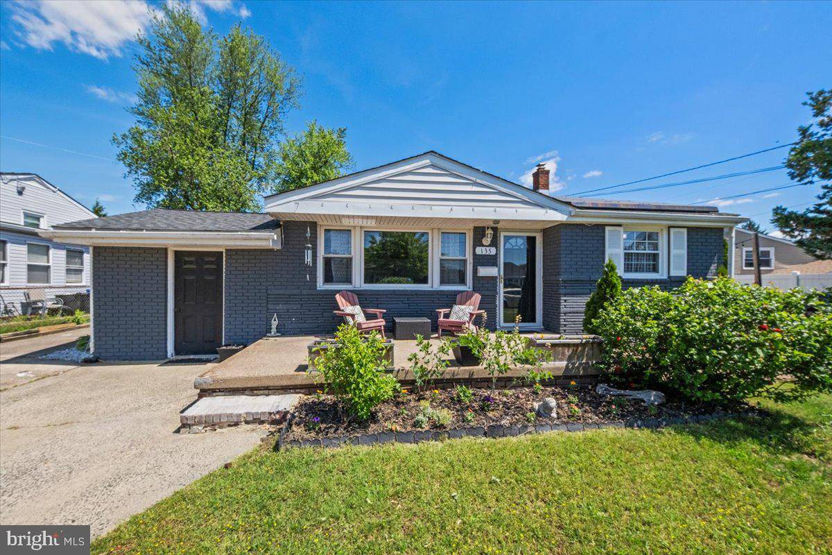 Bellmawr, NJ 08031,135 SUNNYSIDE LN