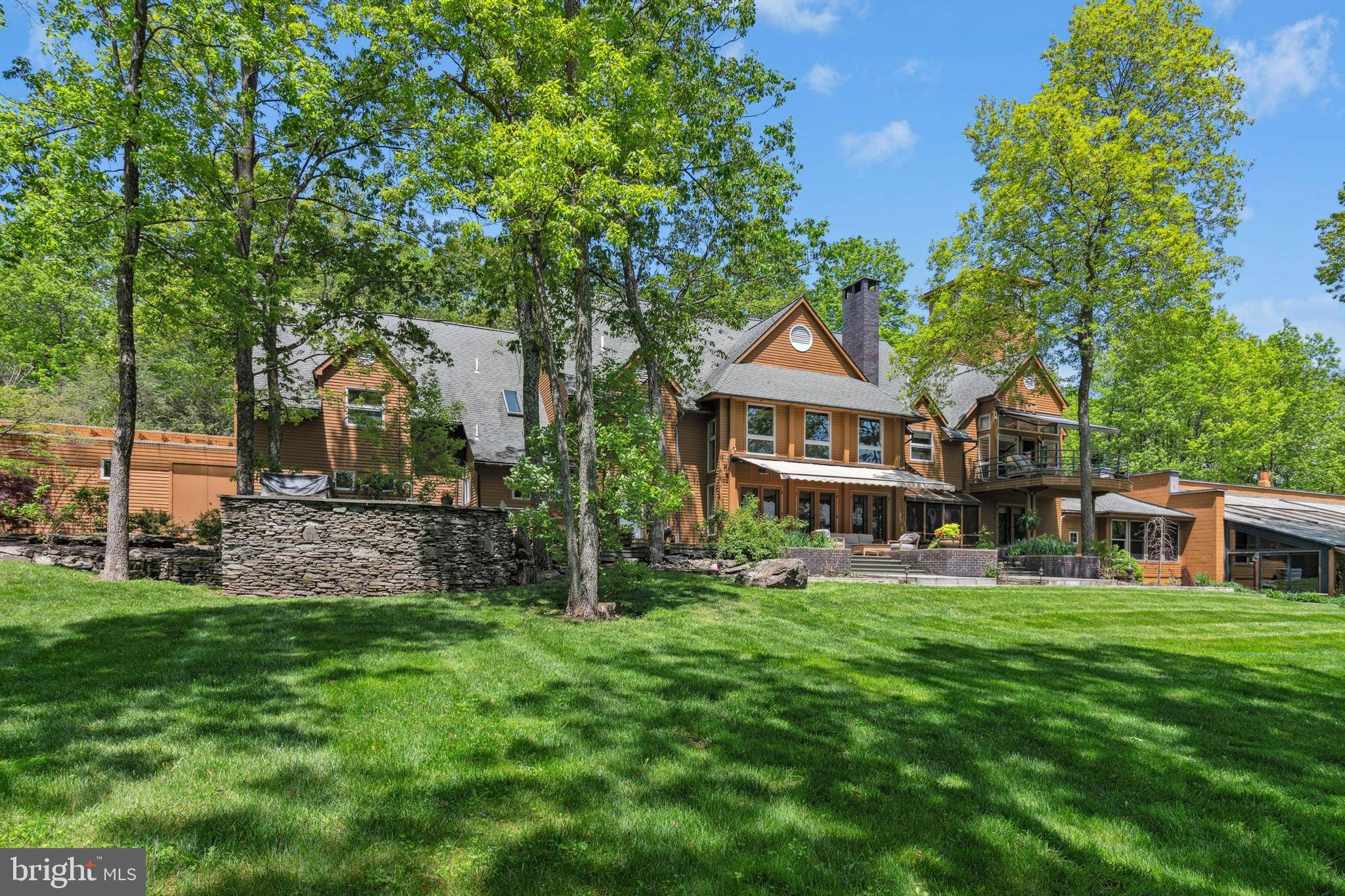 Henryville, PA 18332,310 HUNTERS FARM RD