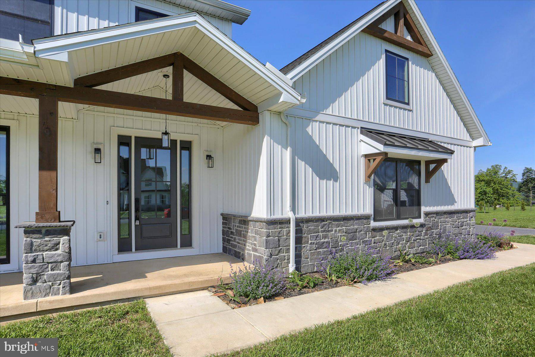 Dillsburg, PA 17019,104 LIGHTFOOT LN