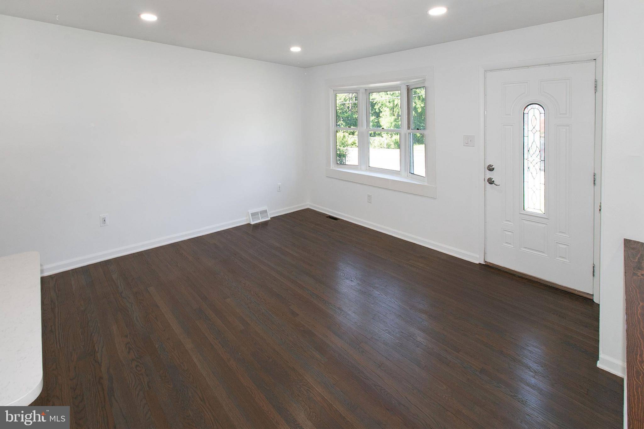 Manassas, VA 20109,9802 LOMOND DR