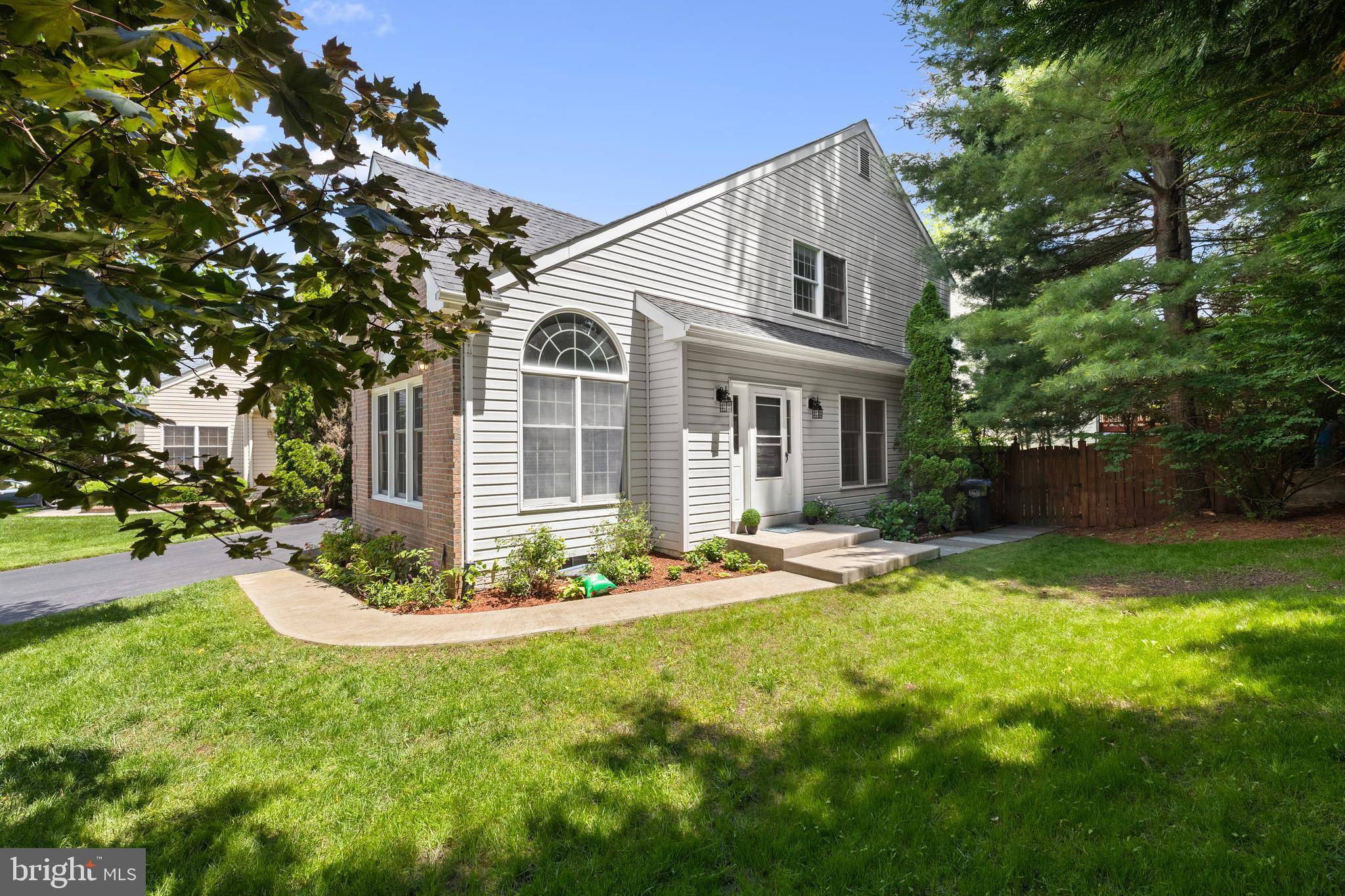 Fairfax, VA 22033,3725 FREEHILL LN