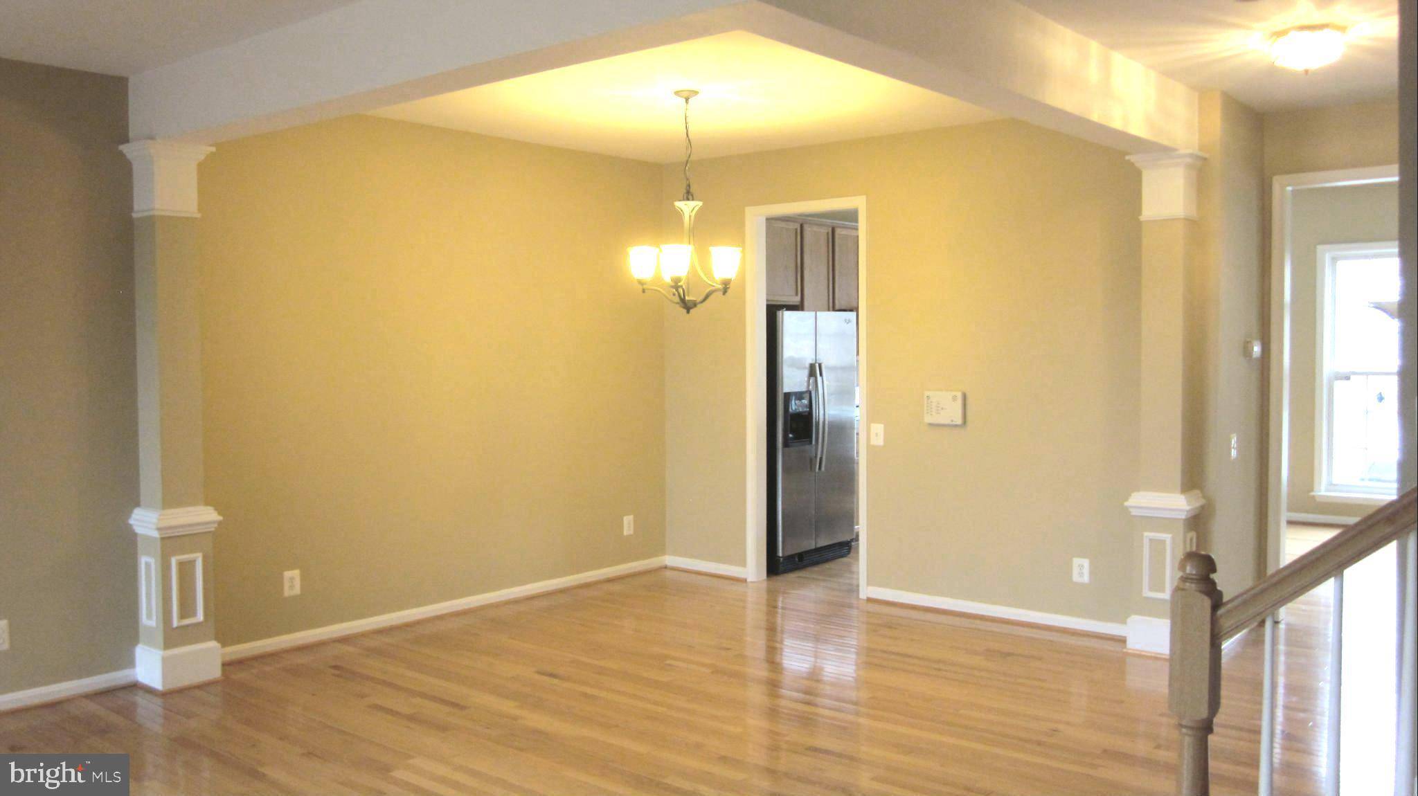 Herndon, VA 20171,13076 ROSE PETAL CIRCLE CIR