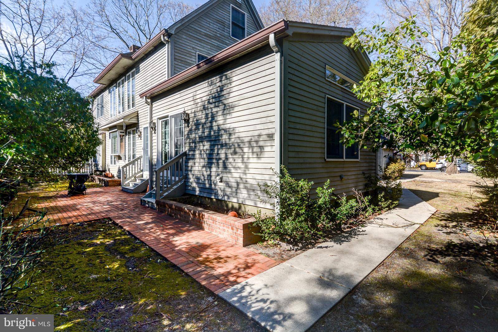Bay Head, NJ 08742,22 CEDAR DR