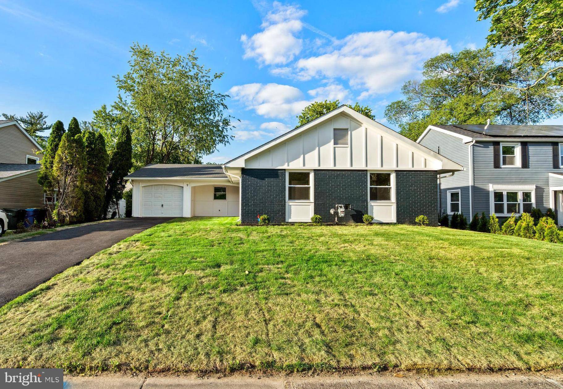 Willingboro, NJ 08046,9 PENSDALE LN