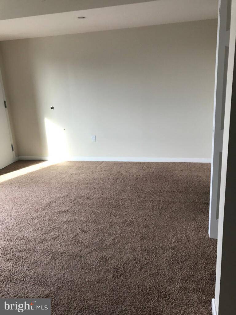Philadelphia, PA 19104,4203 WALNUT ST #405
