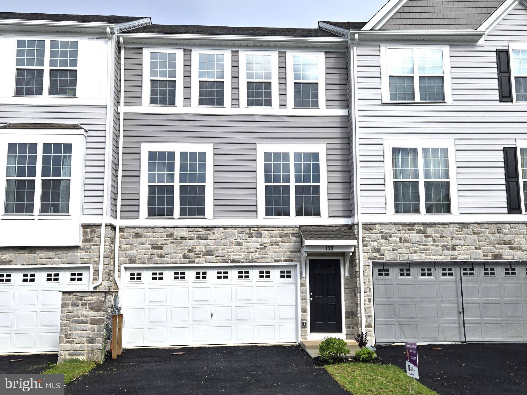 Townsend, DE 19734,123 CASE RD