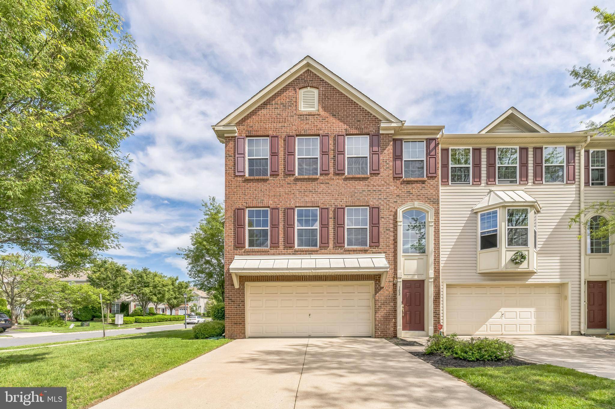 Cinnaminson, NJ 08077,102 HELEN DR