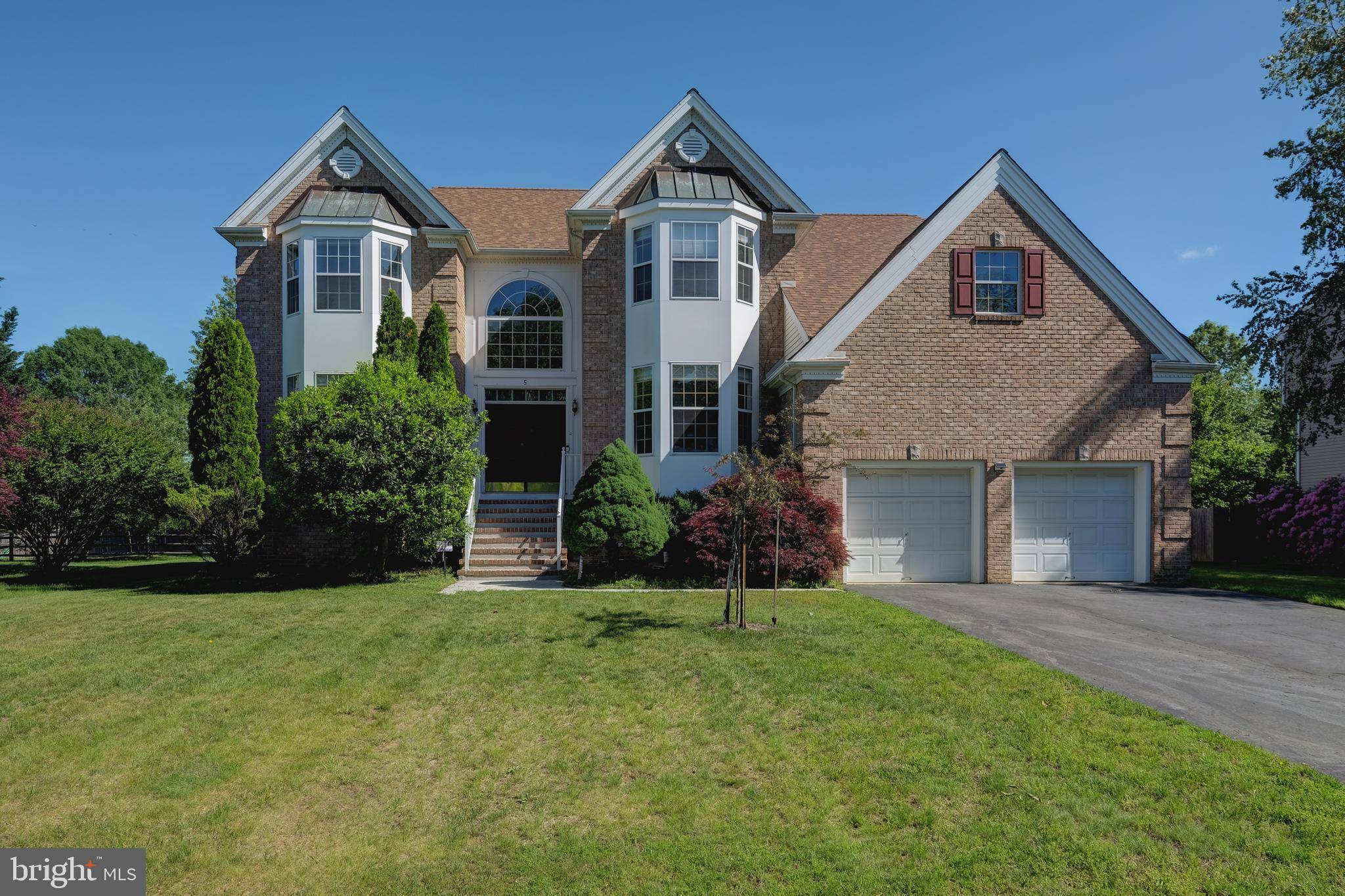 East Windsor, NJ 08520,5 PIERCE RD