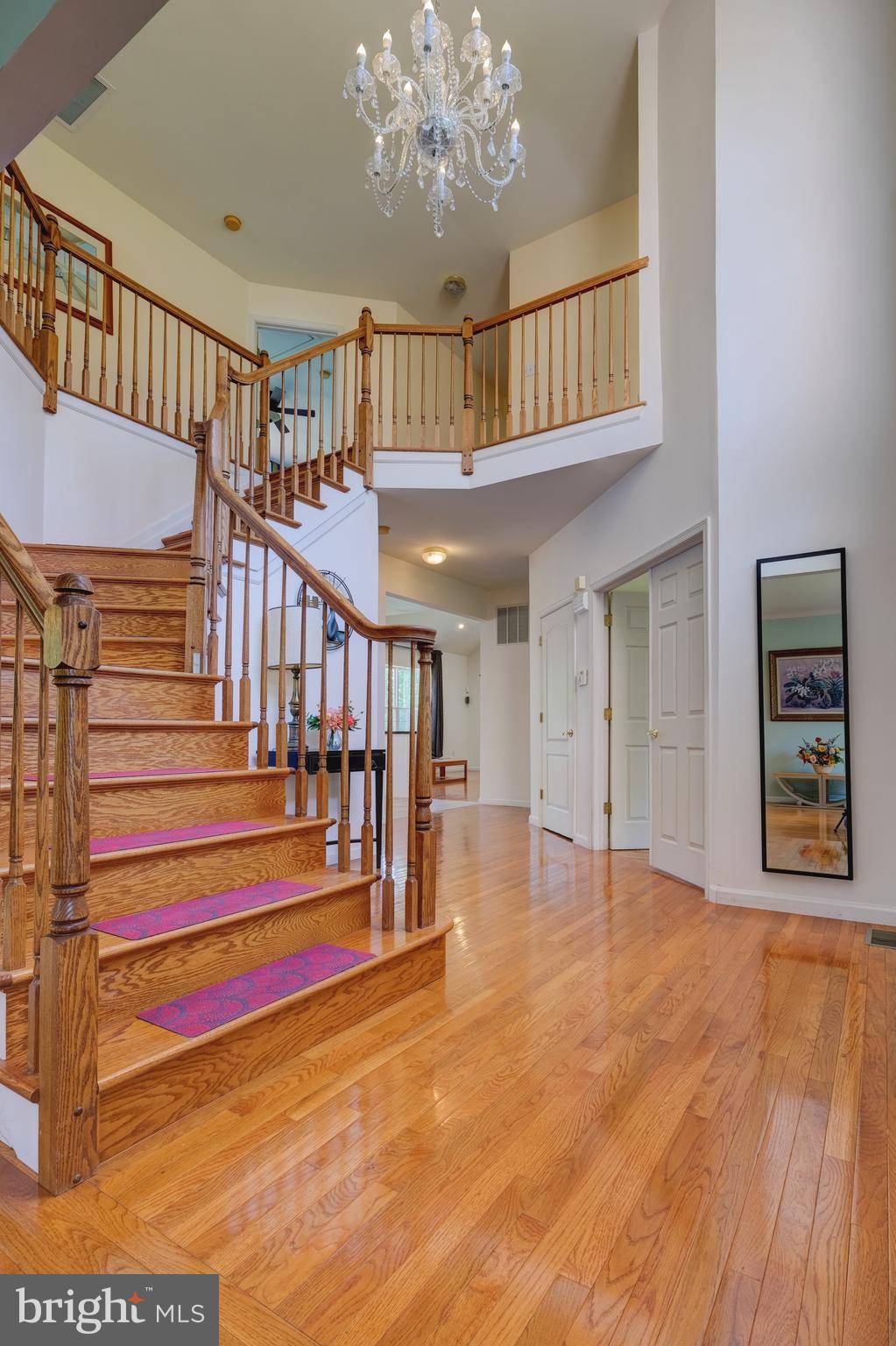 East Windsor, NJ 08520,5 PIERCE RD