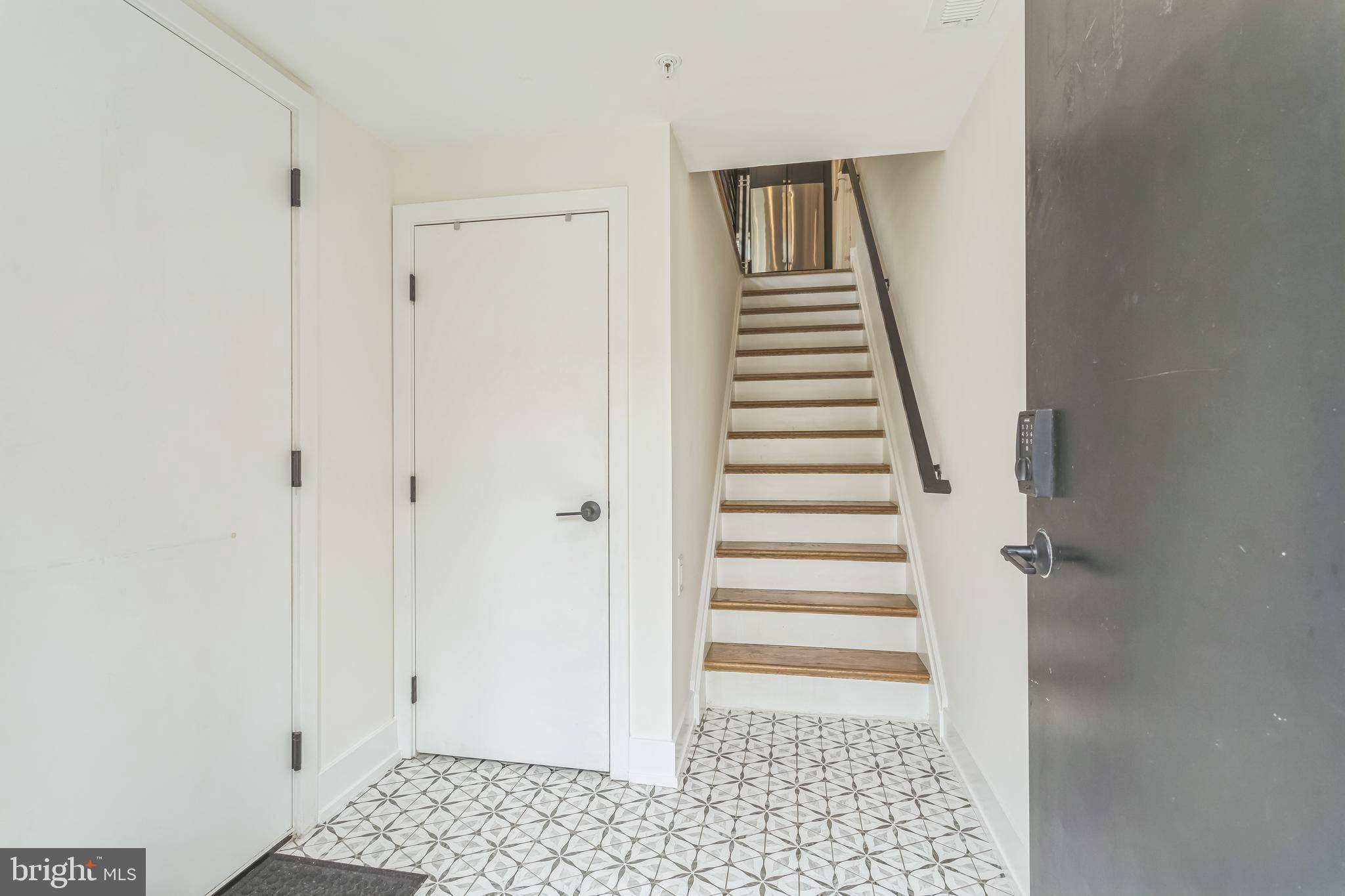 Philadelphia, PA 19125,407 SALMON ST