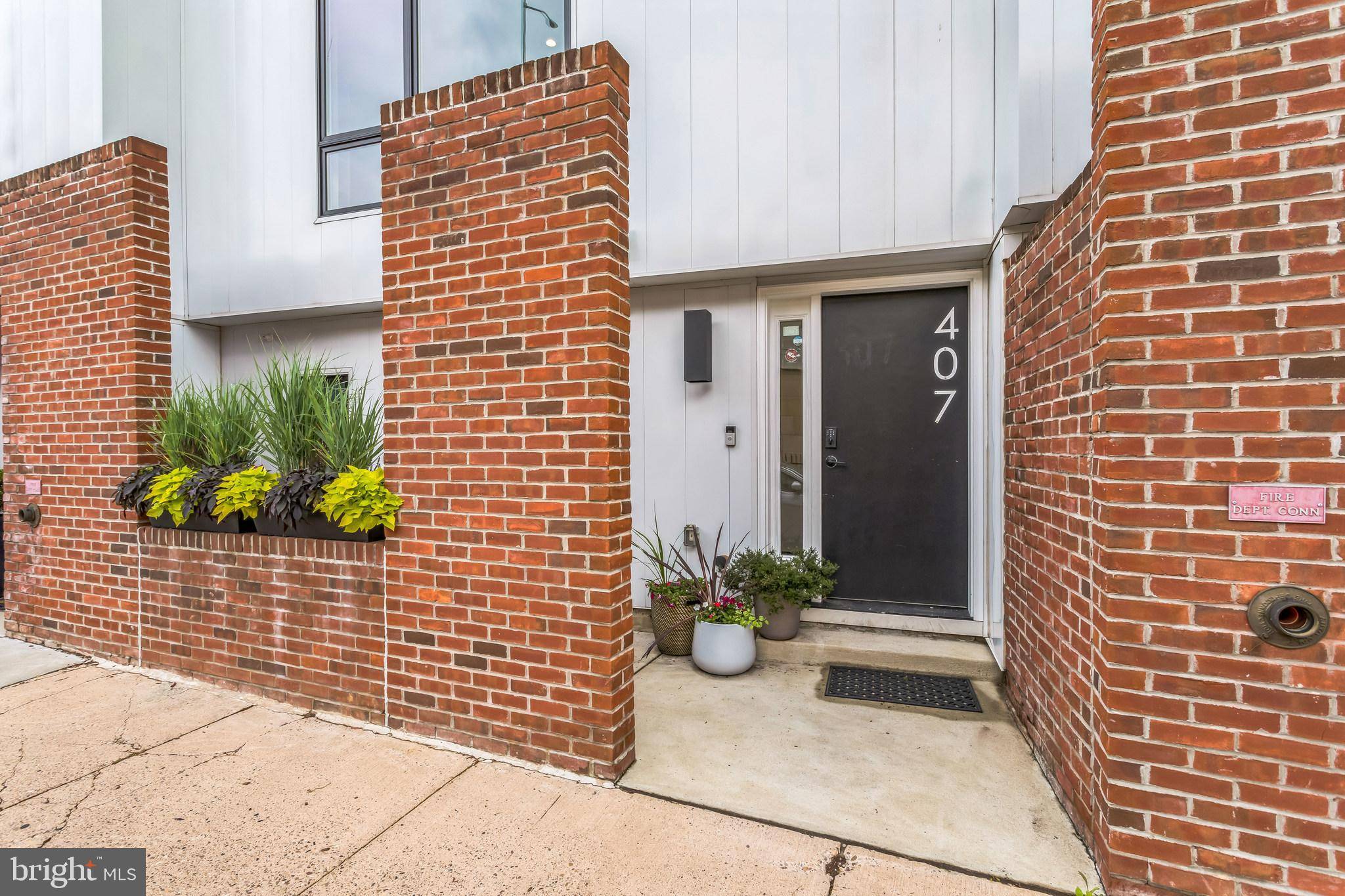 Philadelphia, PA 19125,407 SALMON ST
