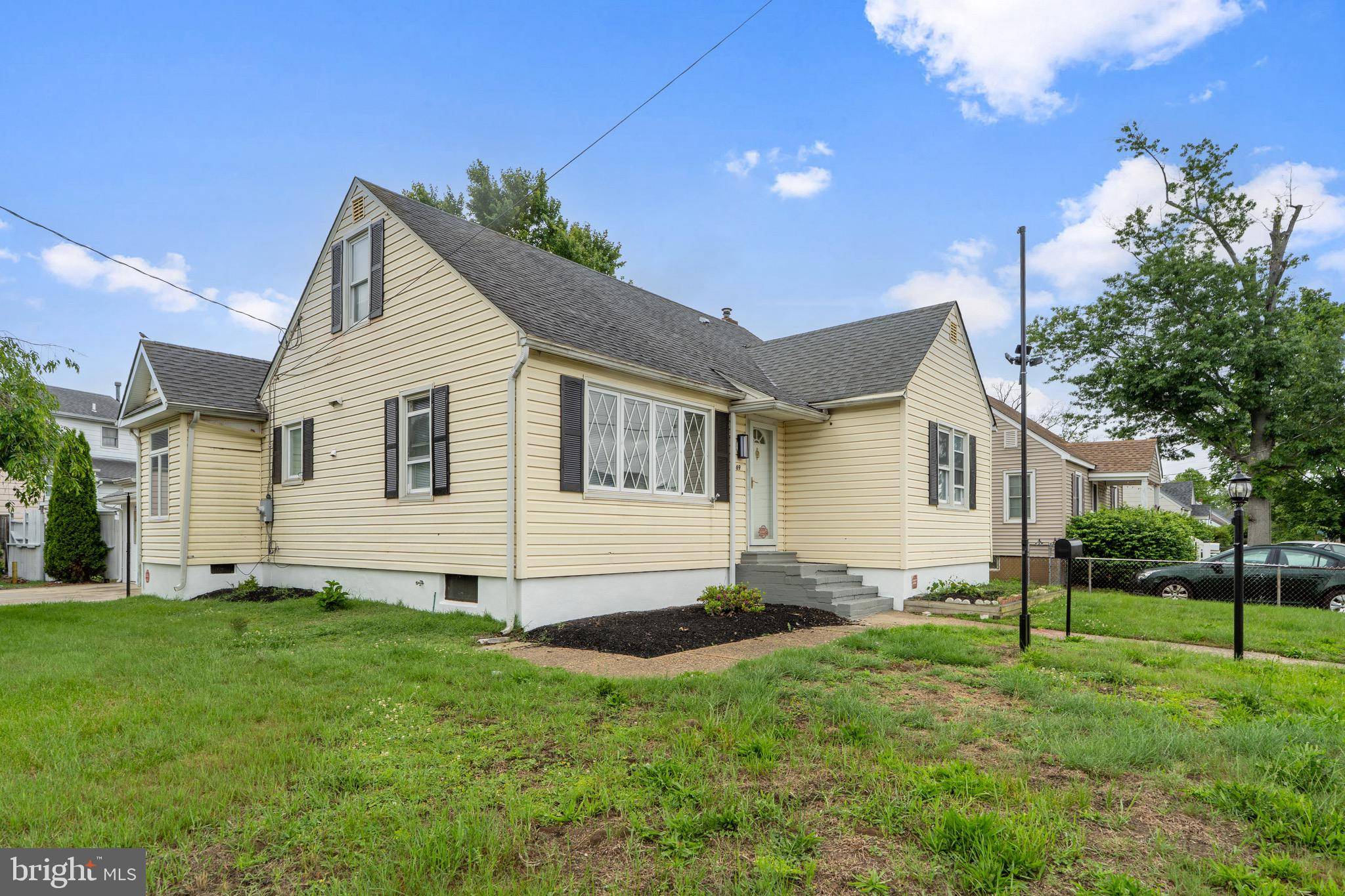 Pennsville, NJ 08070,69 UNION ST