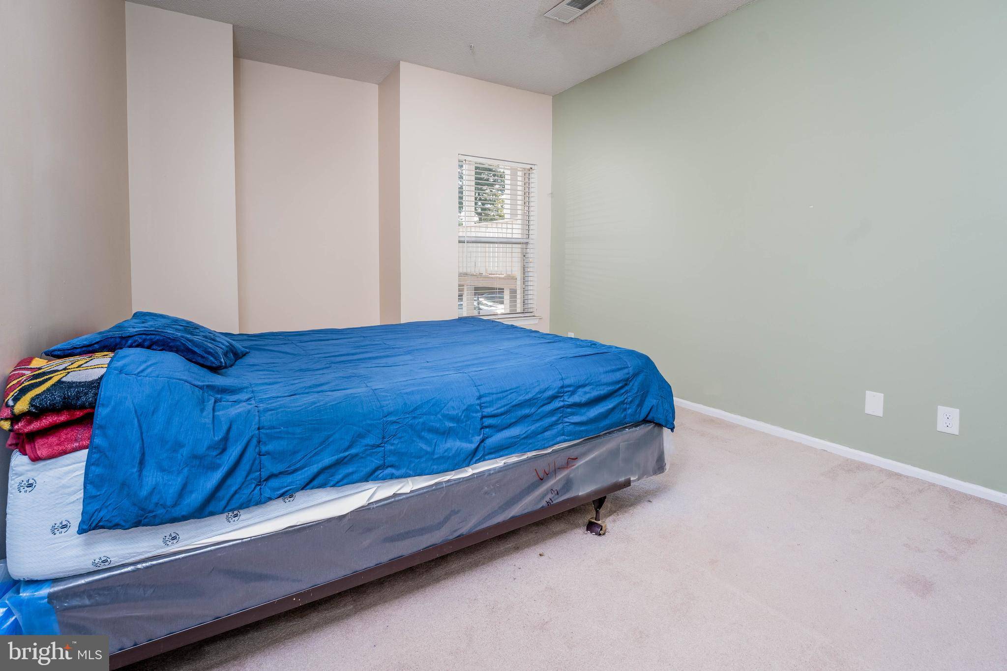 Centreville, VA 20121,14320 CLIMBING ROSE WAY #203