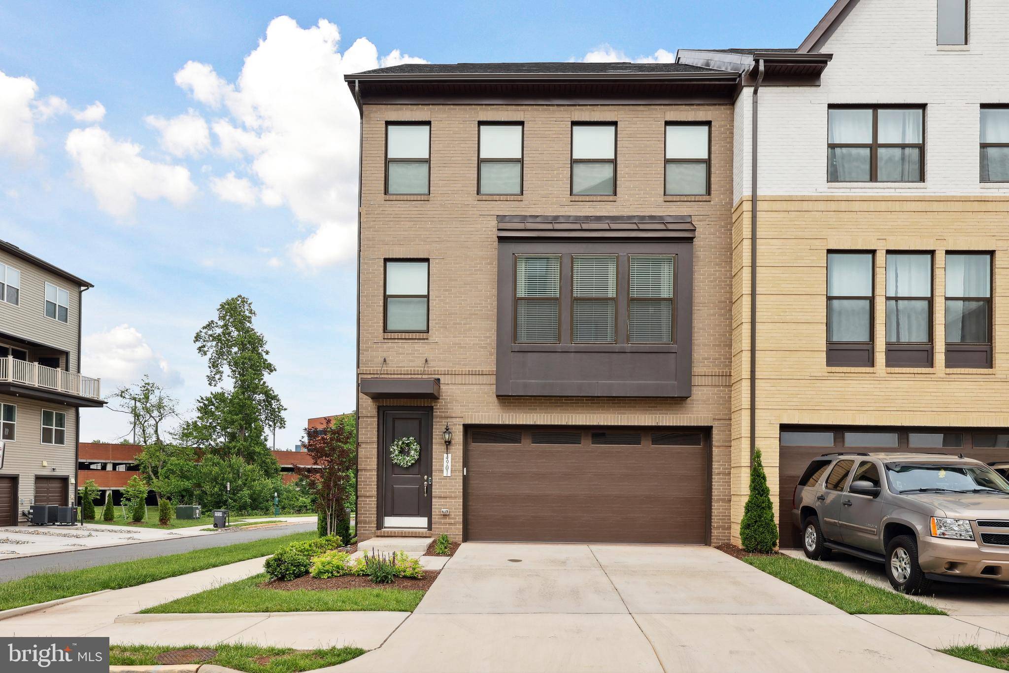 Chantilly, VA 20151,4901 LONGMIRE WAY