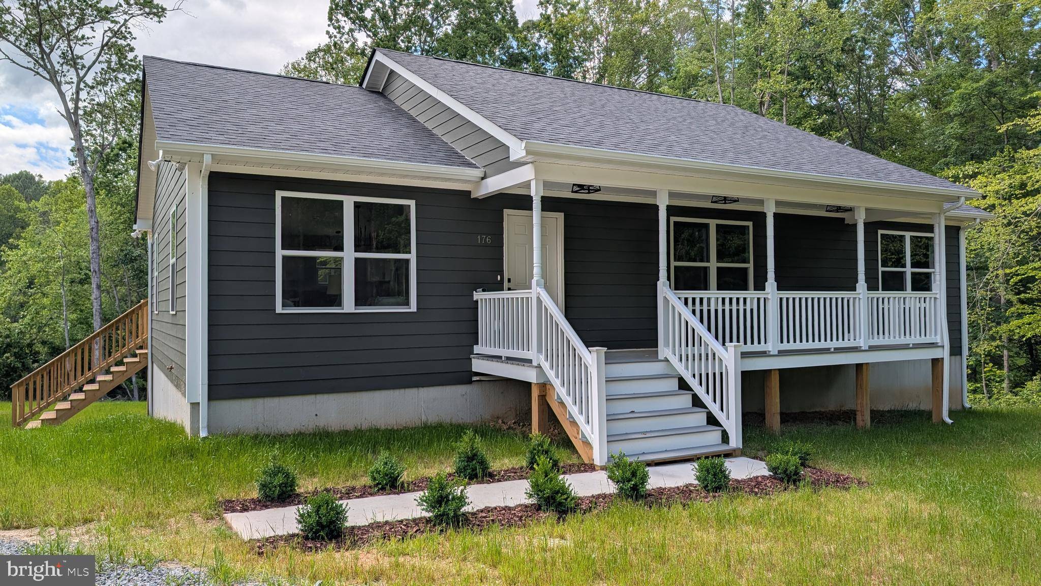 Rochelle, VA 22738,176 TUSSING LN