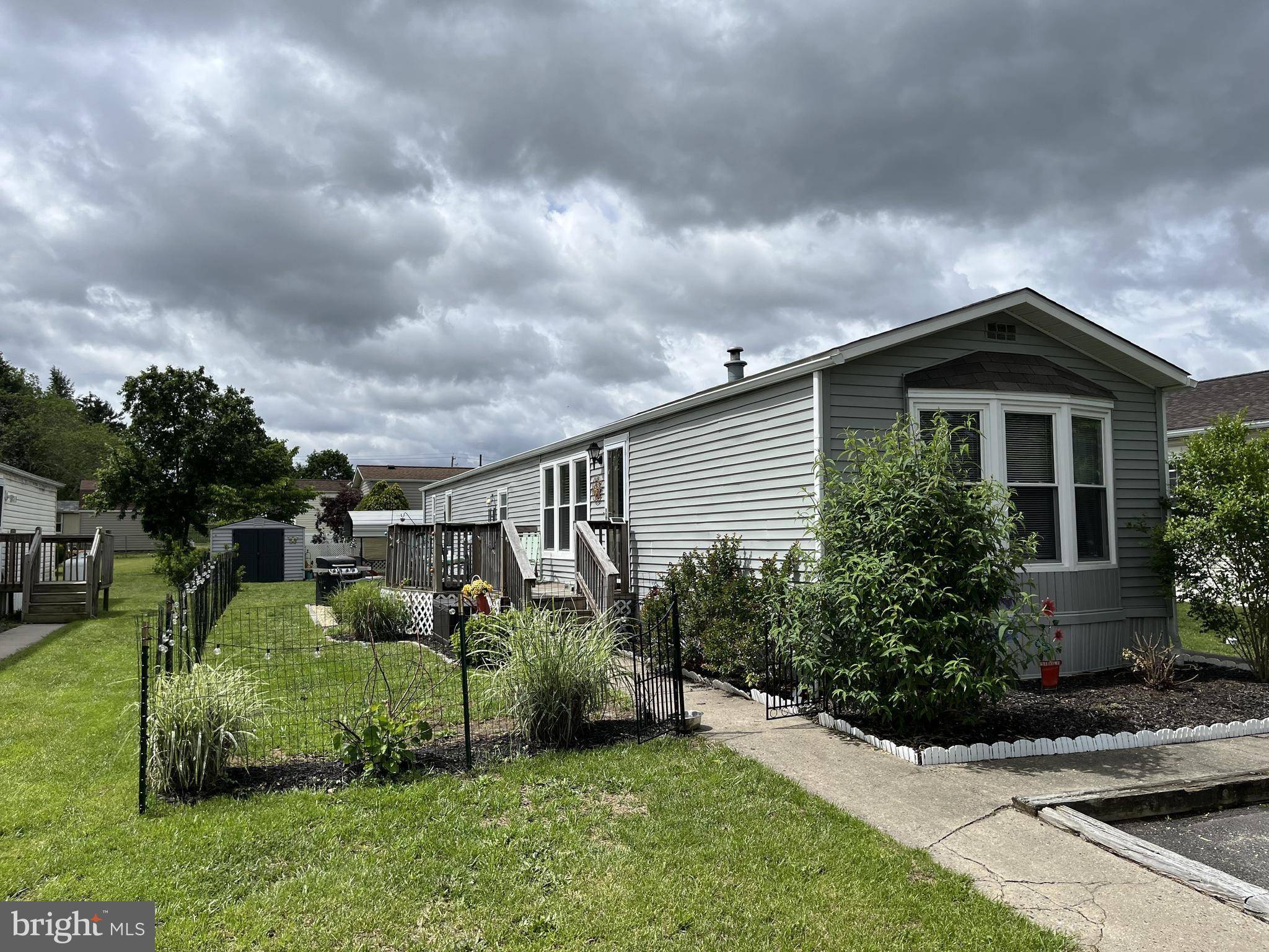 Mullica Hill, NJ 08062,929 BLACKBERRY DR