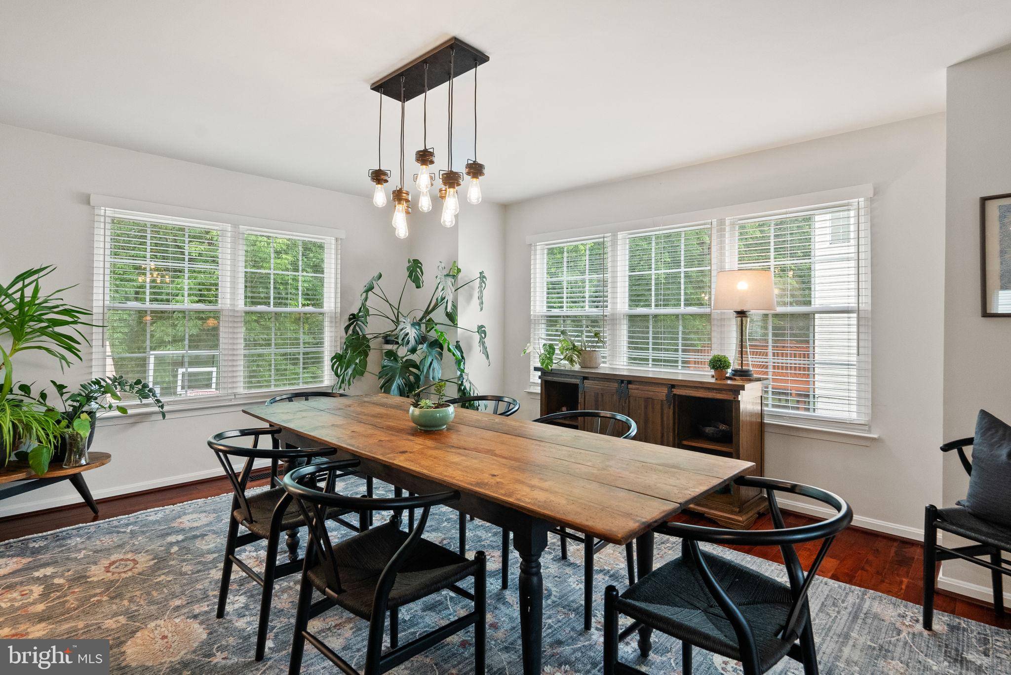 Centreville, VA 20121,6901 SHARPSBURG DR