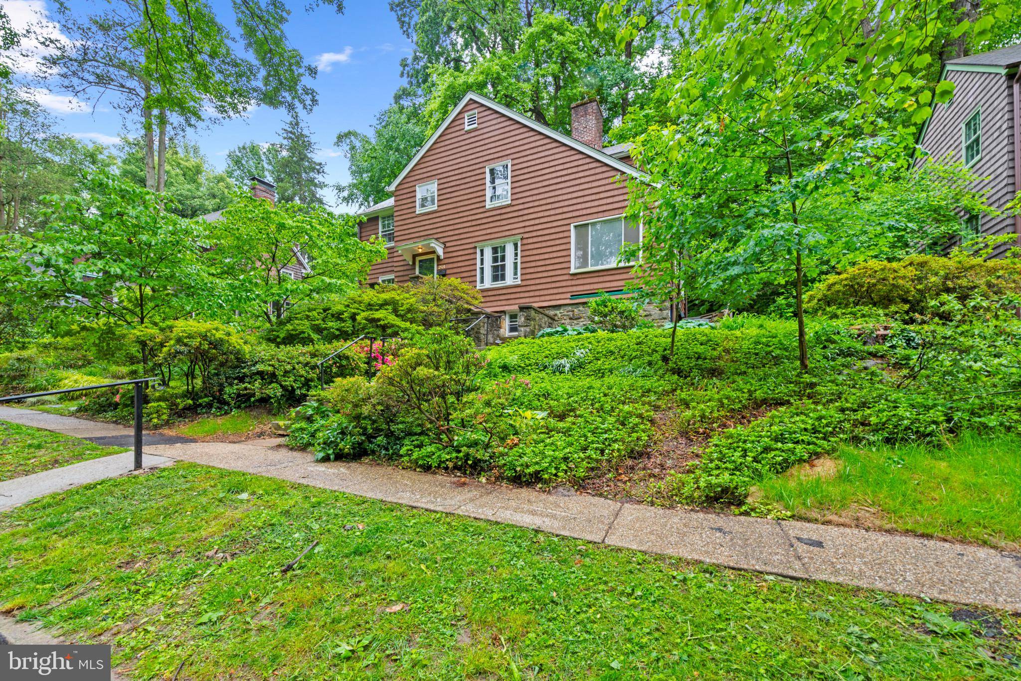Baltimore, MD 21210,201 DEEPDENE RD
