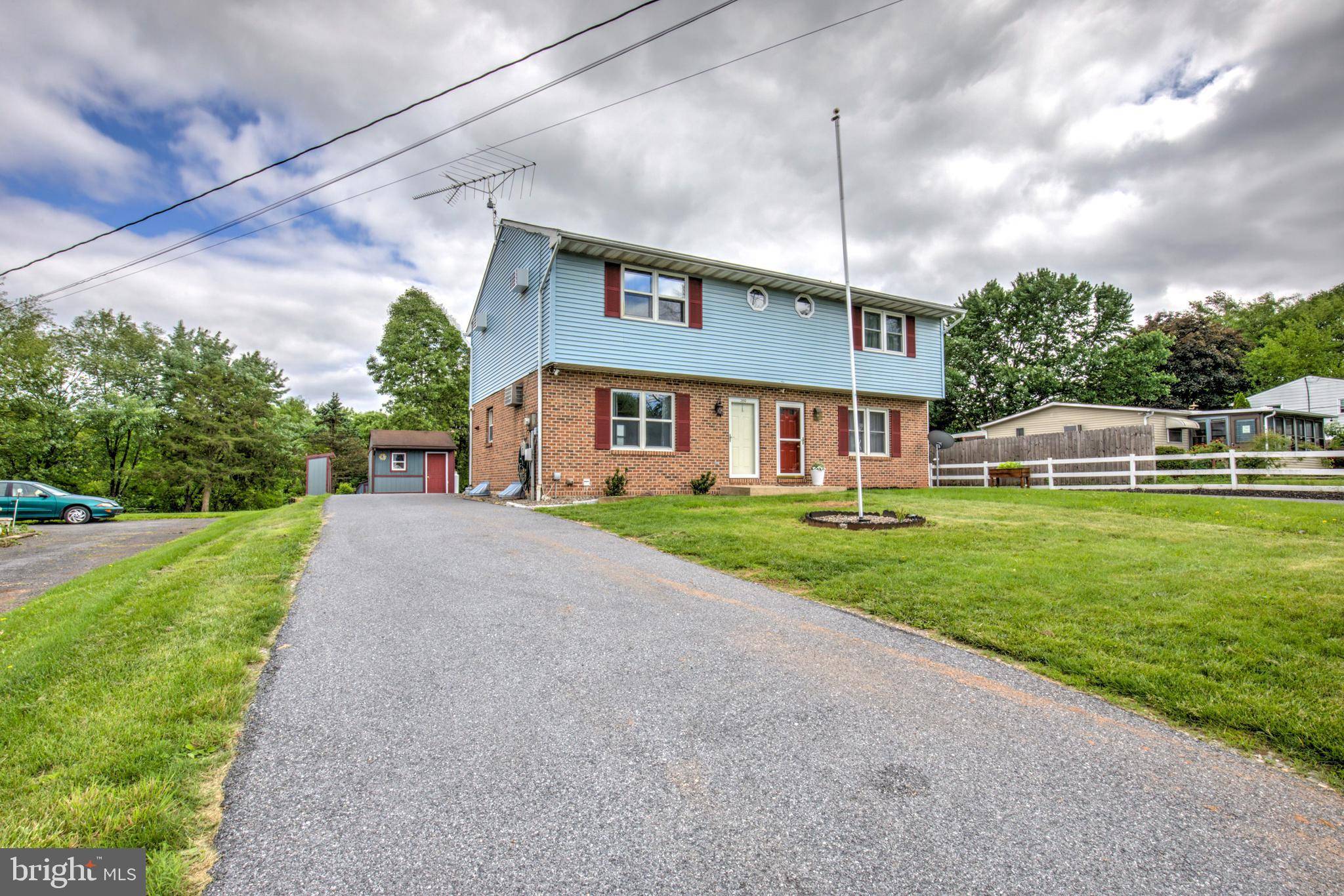 Denver, PA 17517,269 N REAMSTOWN RD