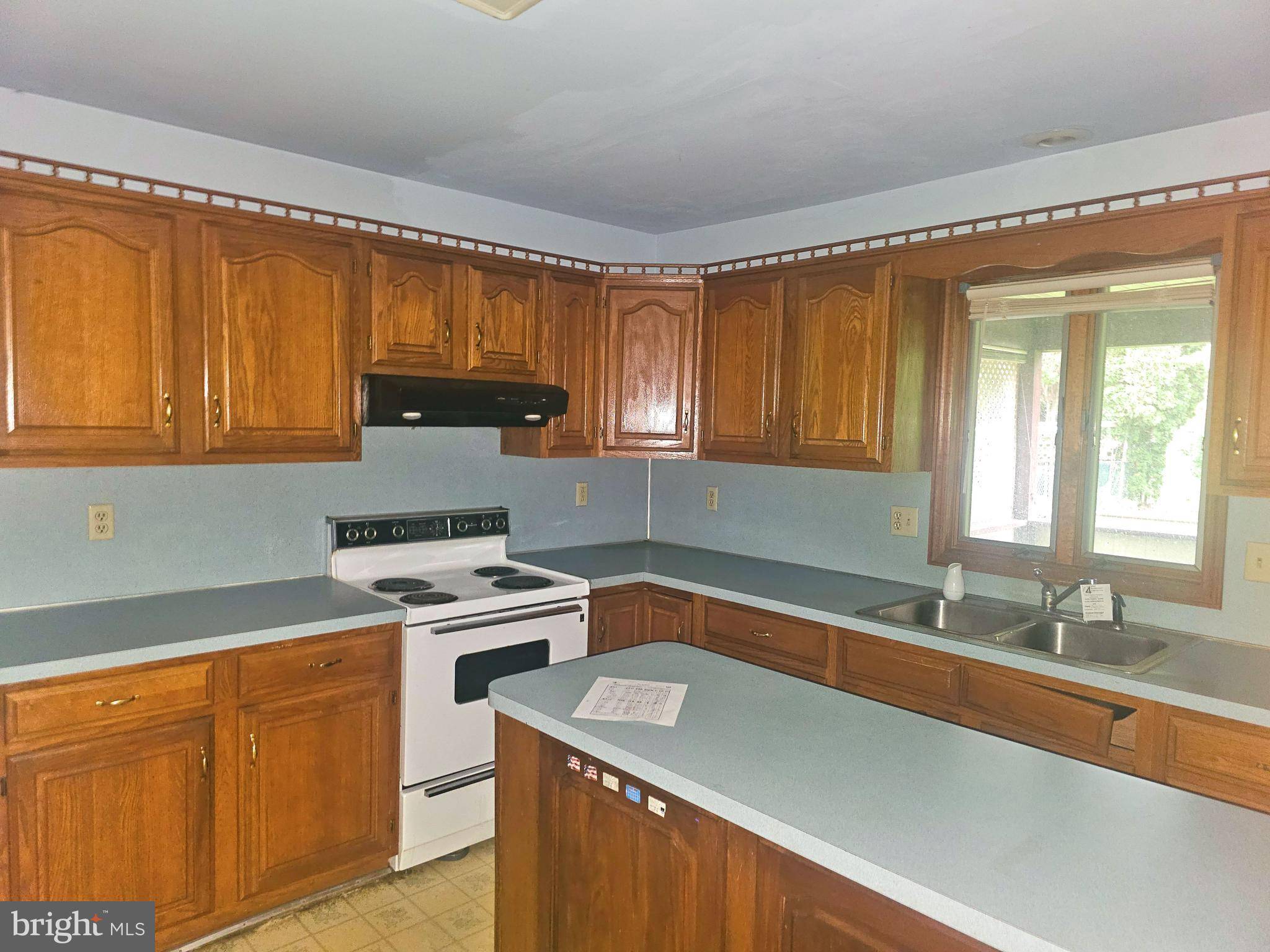 Lebanon, PA 17046,811 POPLAR LN