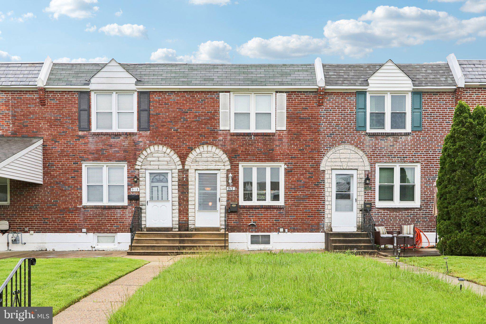 Glenolden, PA 19036,913 MAPLE AVE