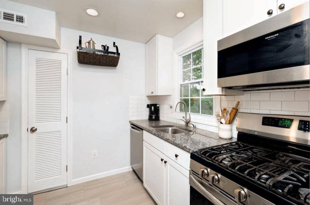 Kensington, MD 20895,10904 DEVIN PL