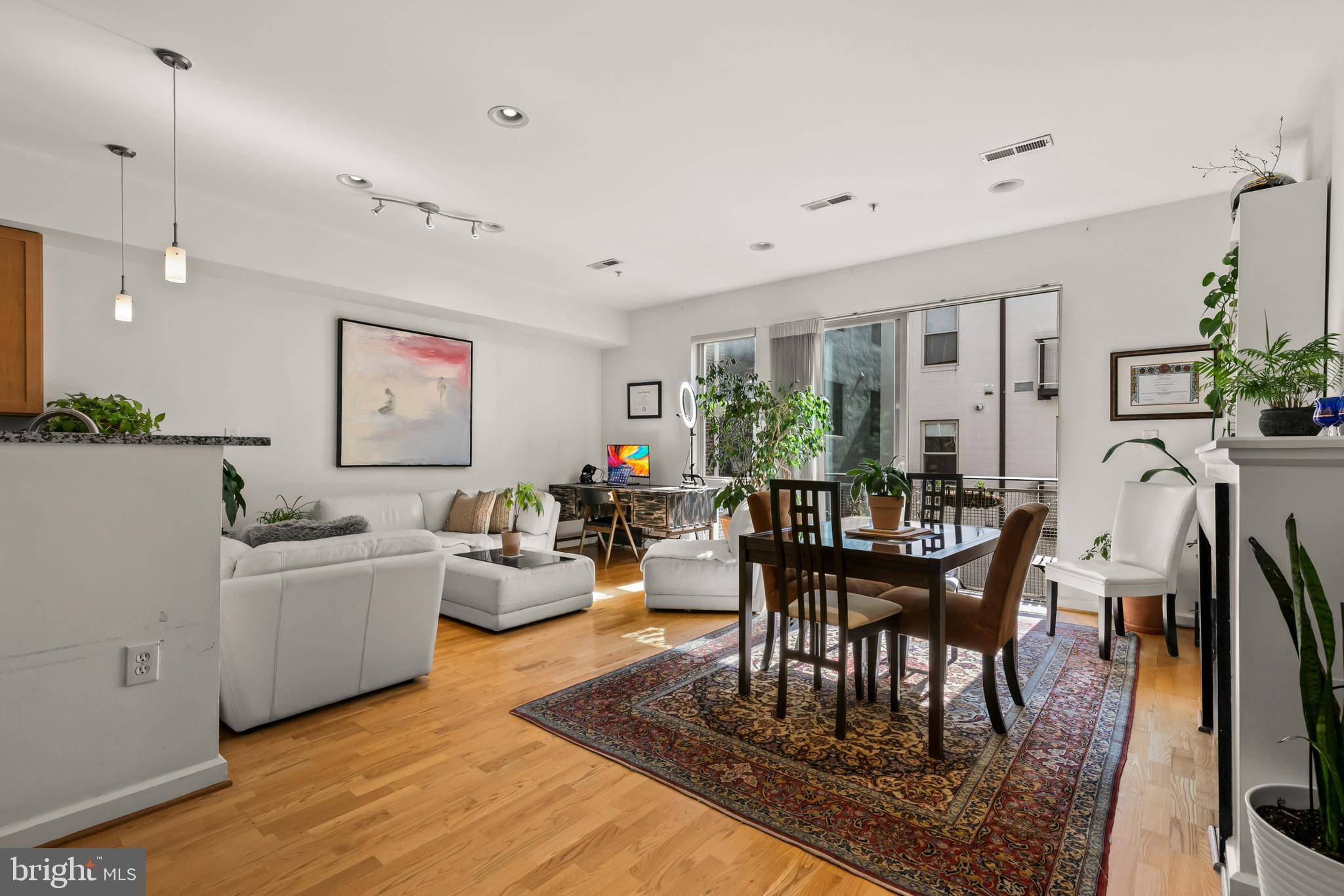 Washington, DC 20009,1421-1423 CHAPIN ST NW #202
