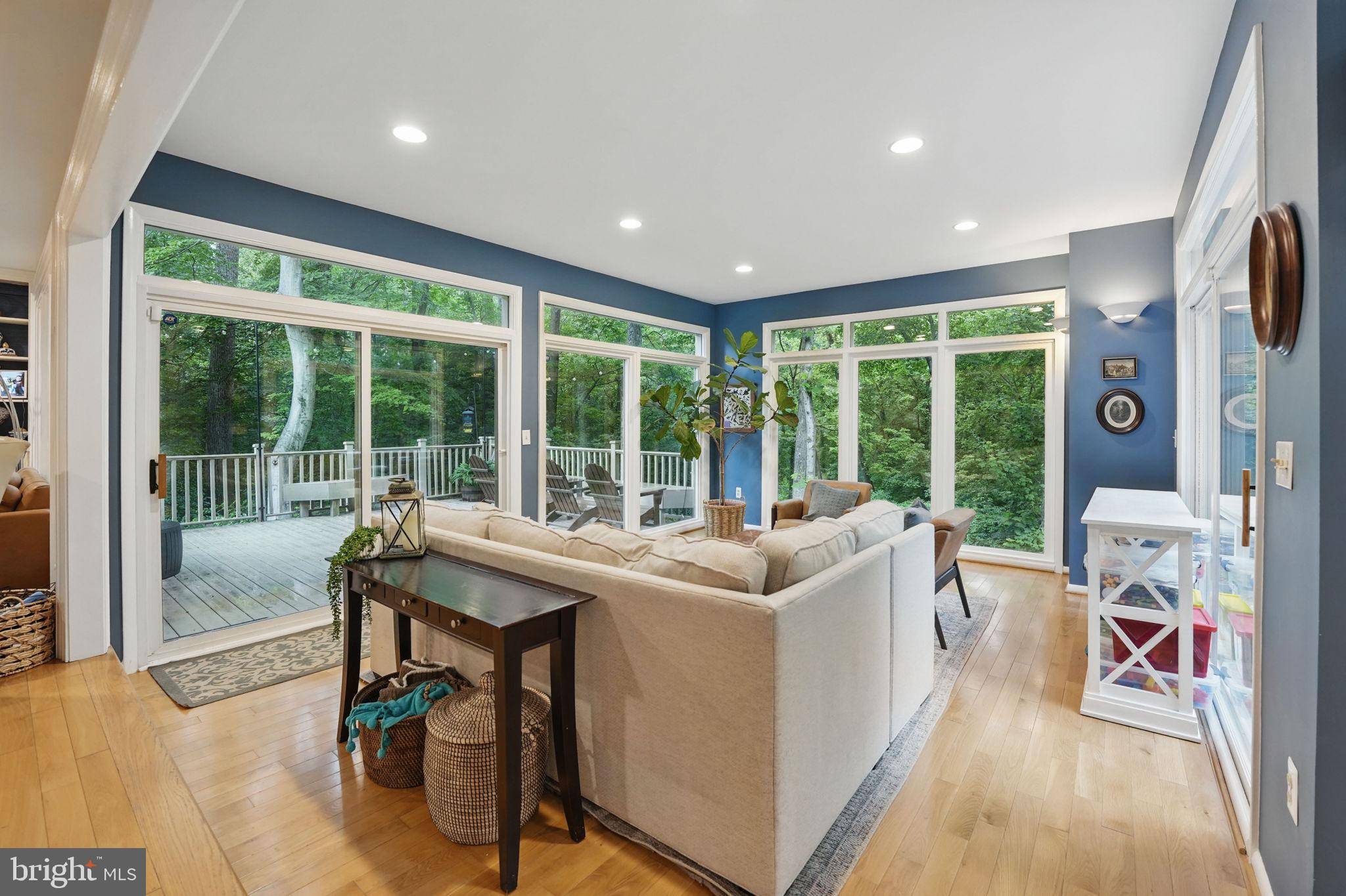 Mclean, VA 22101,1406 COLLEEN LN