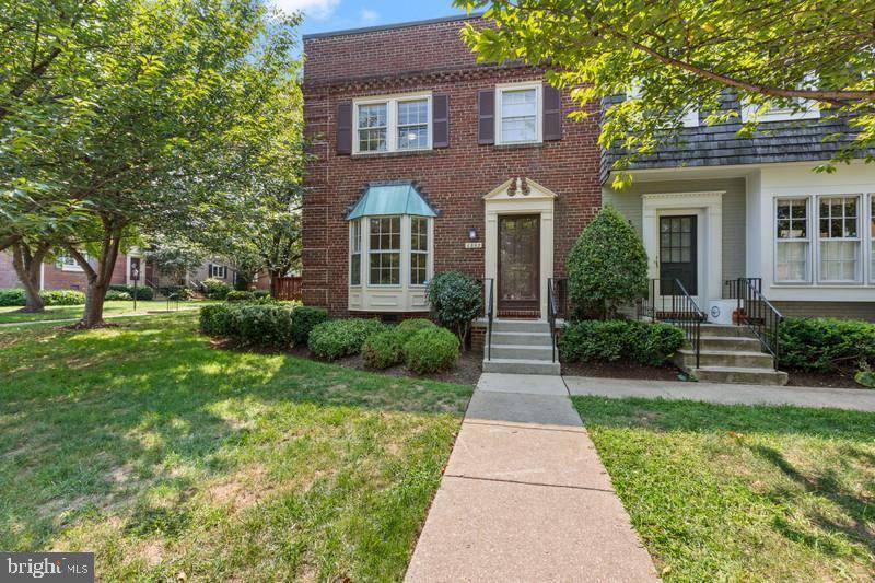 Chevy Chase, MD 20815,4882 CHEVY CHASE DR #132
