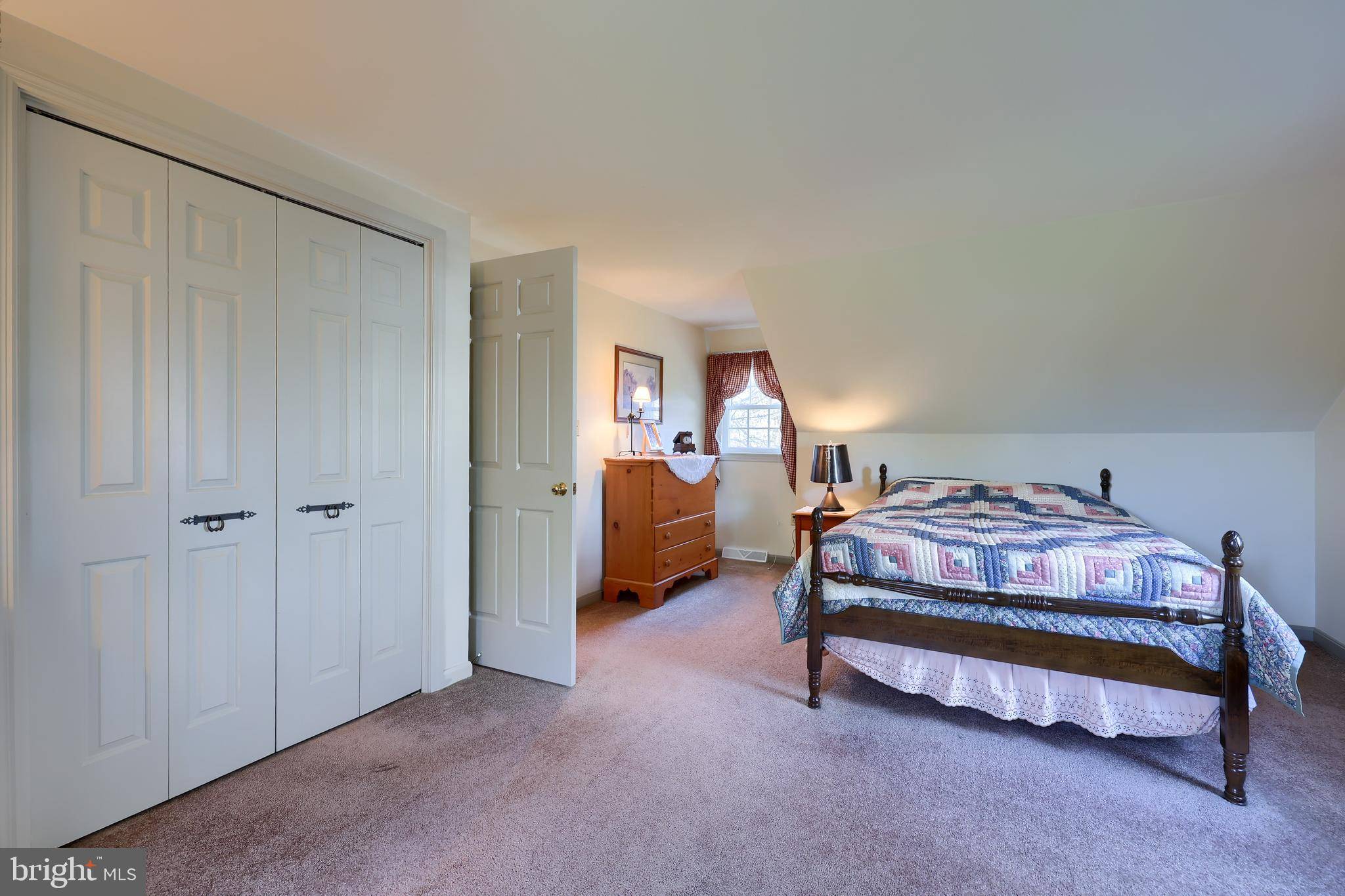 Gordonville, PA 17529,2 KINGS CT