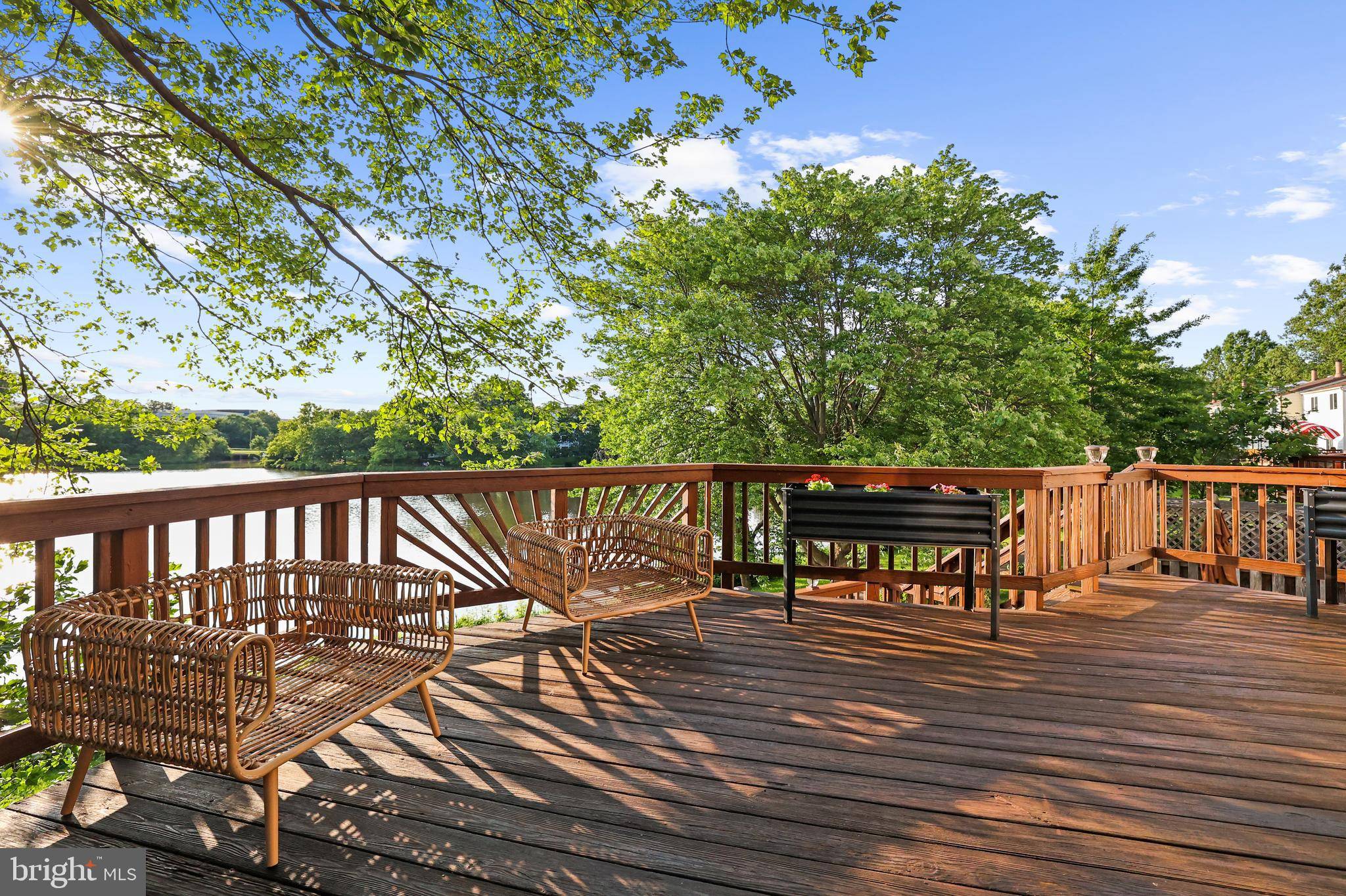 Falls Church, VA 22042,2946 BRIDGEHAMPTON CT