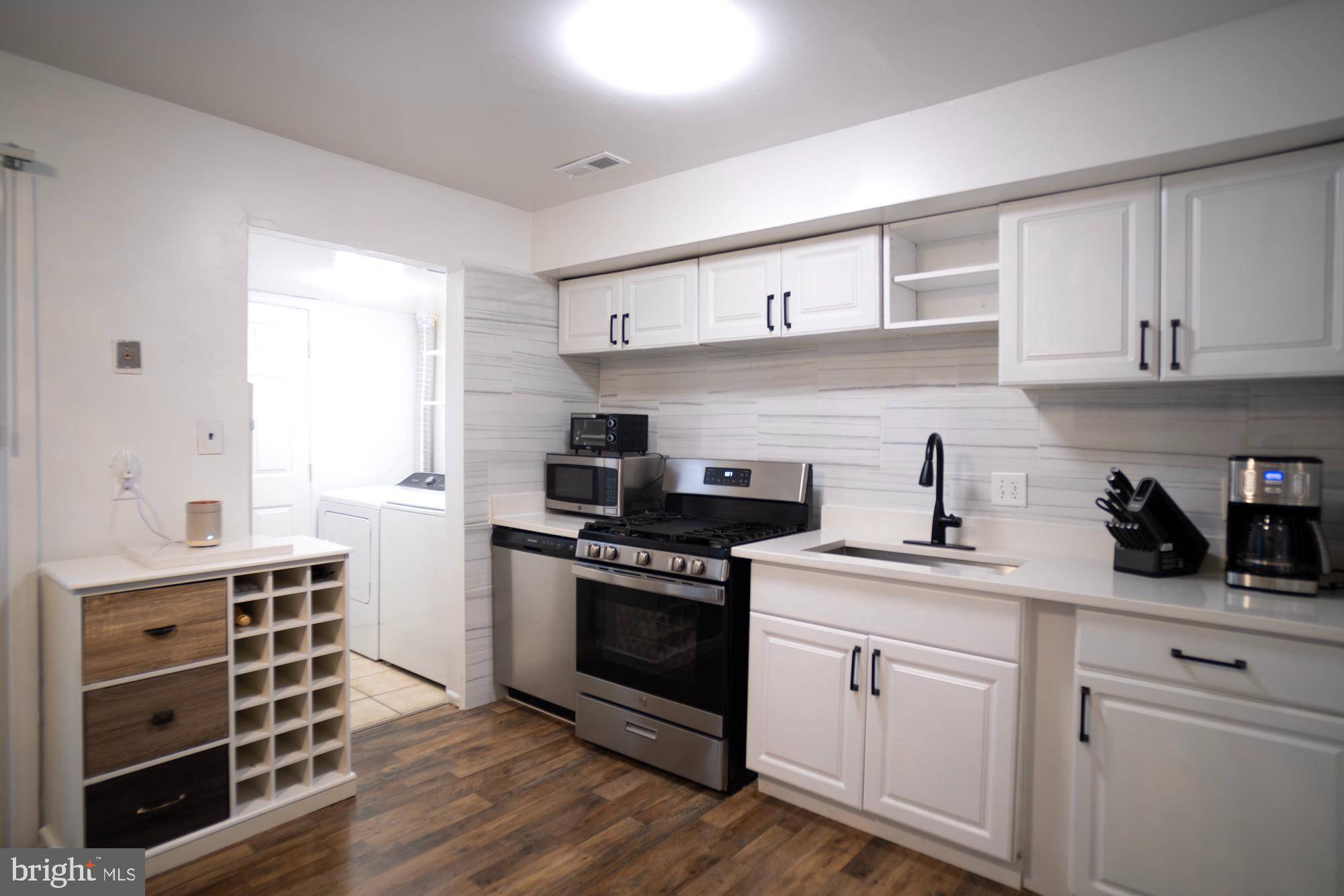 Glen Burnie, MD 21061,6408 JEFFERSON PL