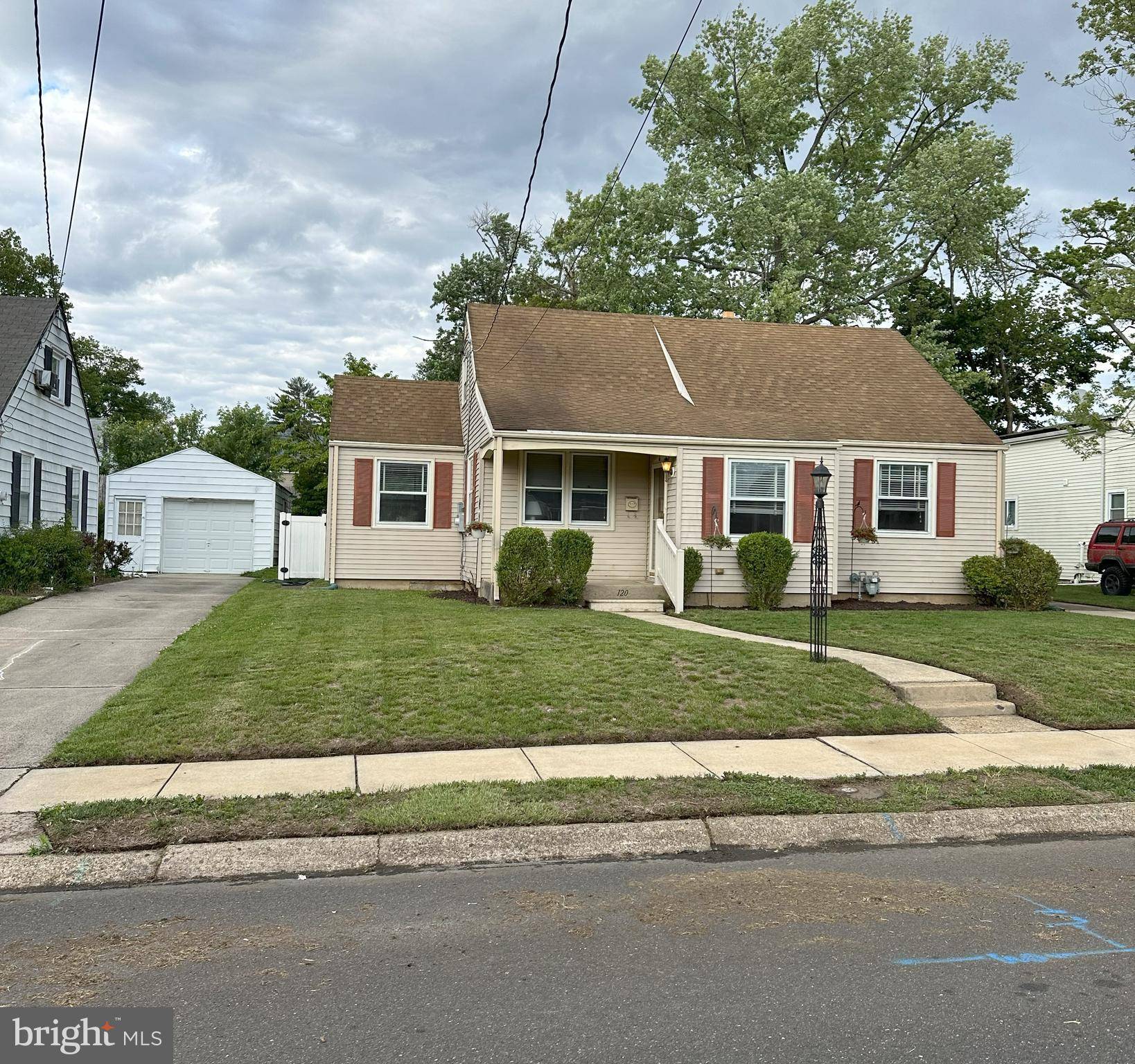 Runnemede, NJ 08078,120 LINDSEY AVE