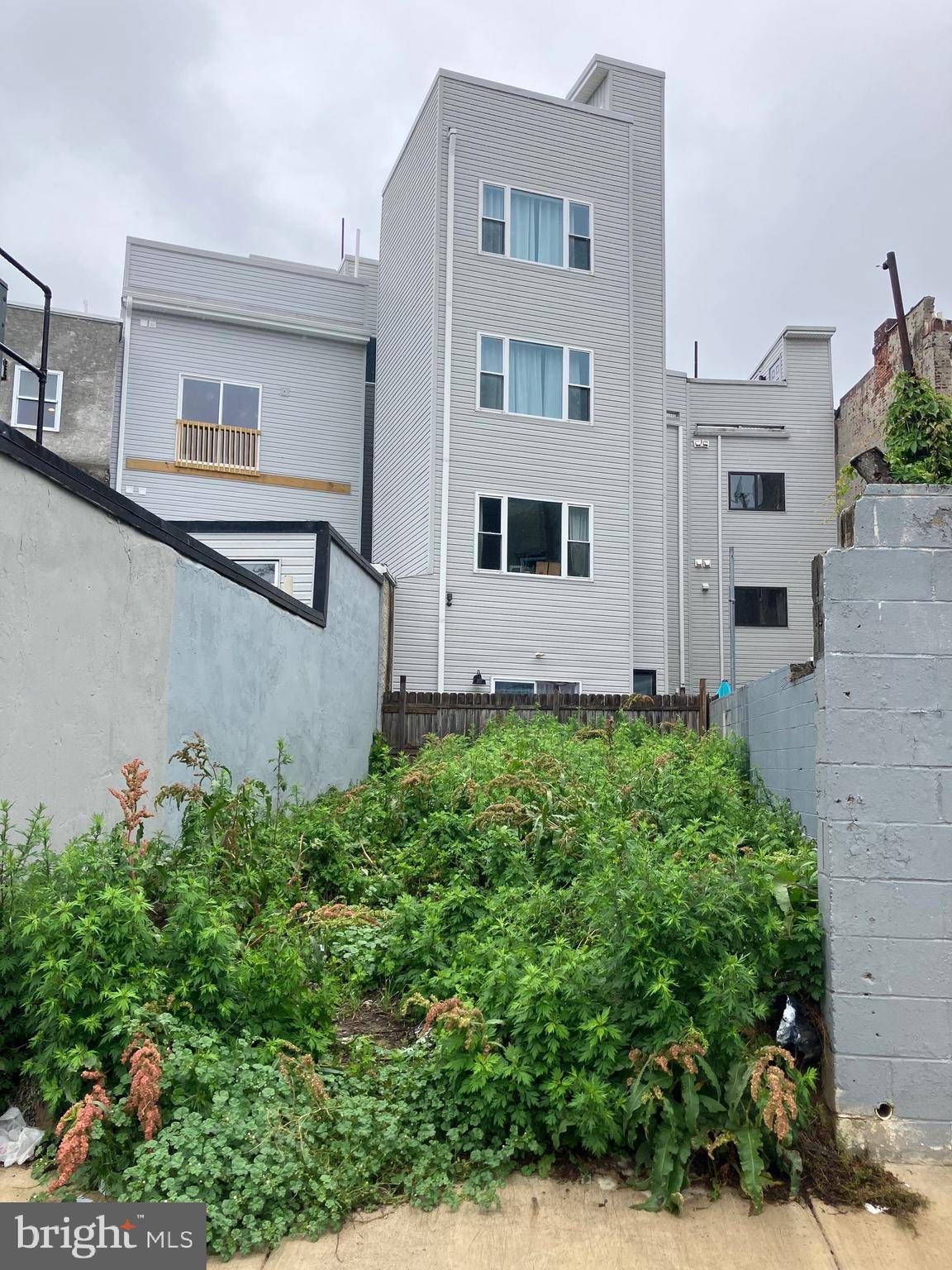 Philadelphia, PA 19125,2422 TRENTON AVE