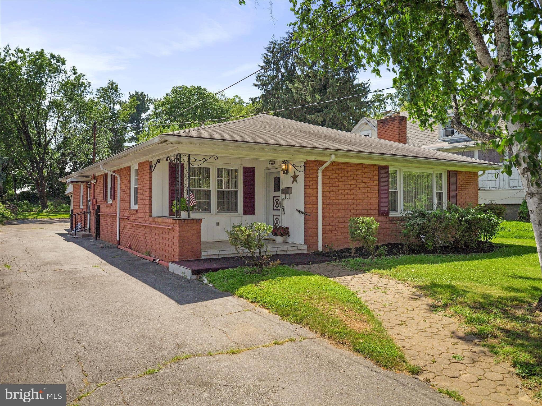 Hagerstown, MD 21740,833 ARMSTRONG AVE