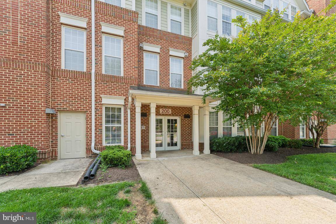 La Plata, MD 20646,200 EDELEN STATION PL #102